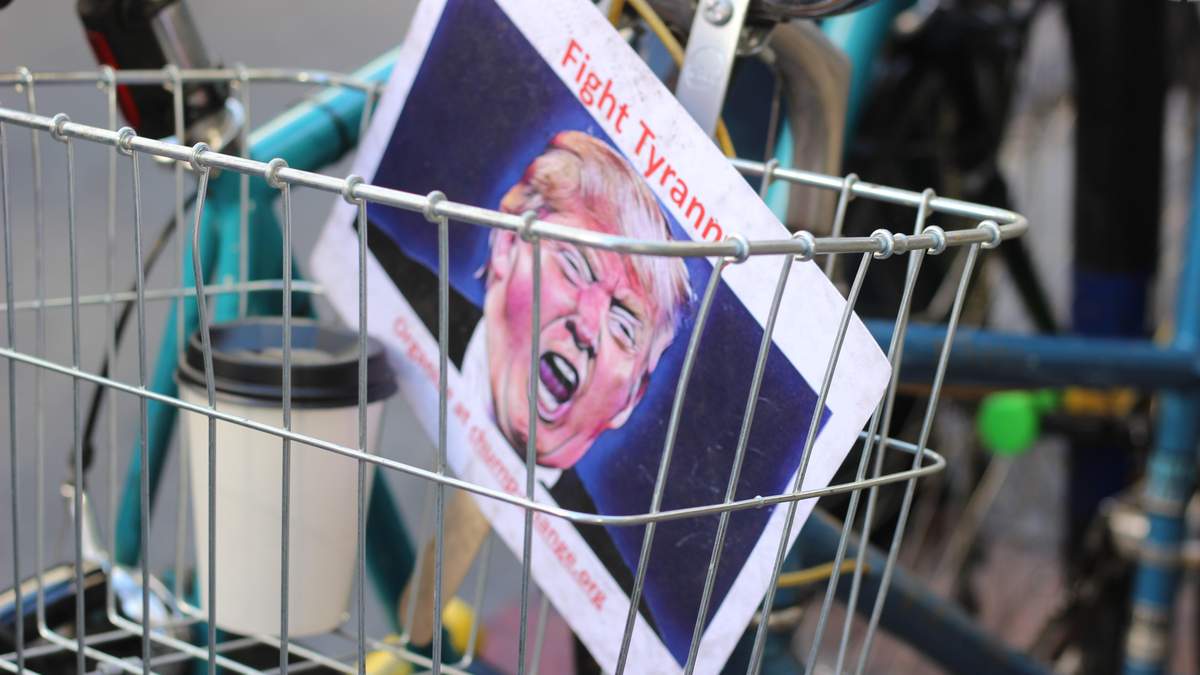 Рейтинги Трампа 2020 падают из-за коронавируса и Black Lives Matter Рейтинги Трампа 2020 падают из-за коронавируса и Black Lives Matter