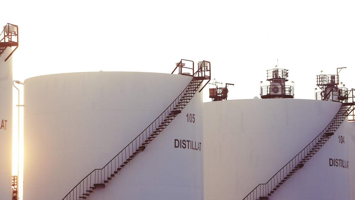 Цены на нефть упали 9 декабря 2020 года после отчета API Цены на нефть упали 9 декабря 2020 года после отчета API