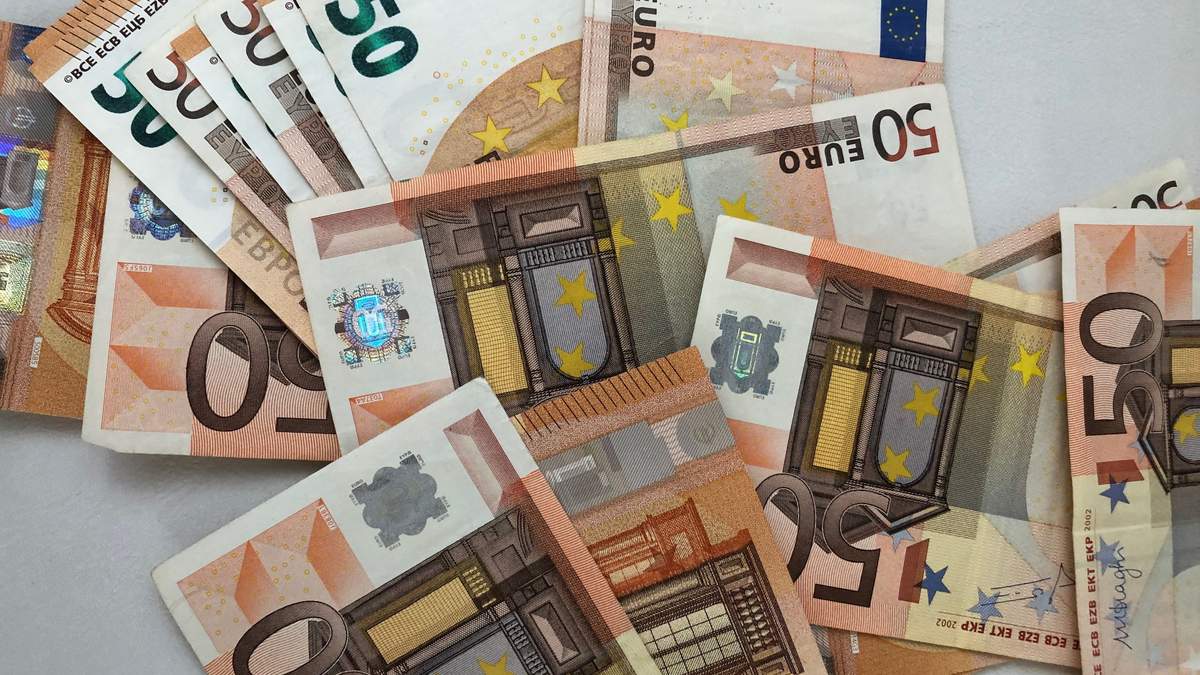 Курс долара, євро – курс валют НБУ на 5 січня 2021 Курс долара, євро – курс валют НБУ на 5 січня 2021