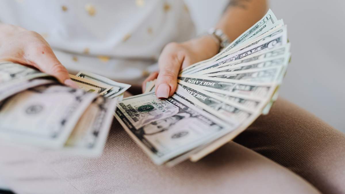 Инвестиция в ценные бумаги: как на этом по работам в 2021 году Инвестиция в ценные бумаги: как на этом по работам в 2021 году