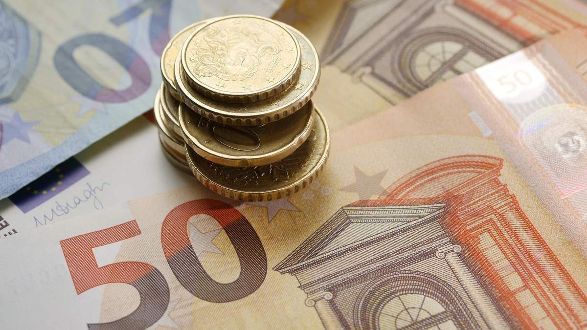 Наличный курс доллара и евро 26 февраля 2021 Наличный курс доллара и евро 26 февраля 2021