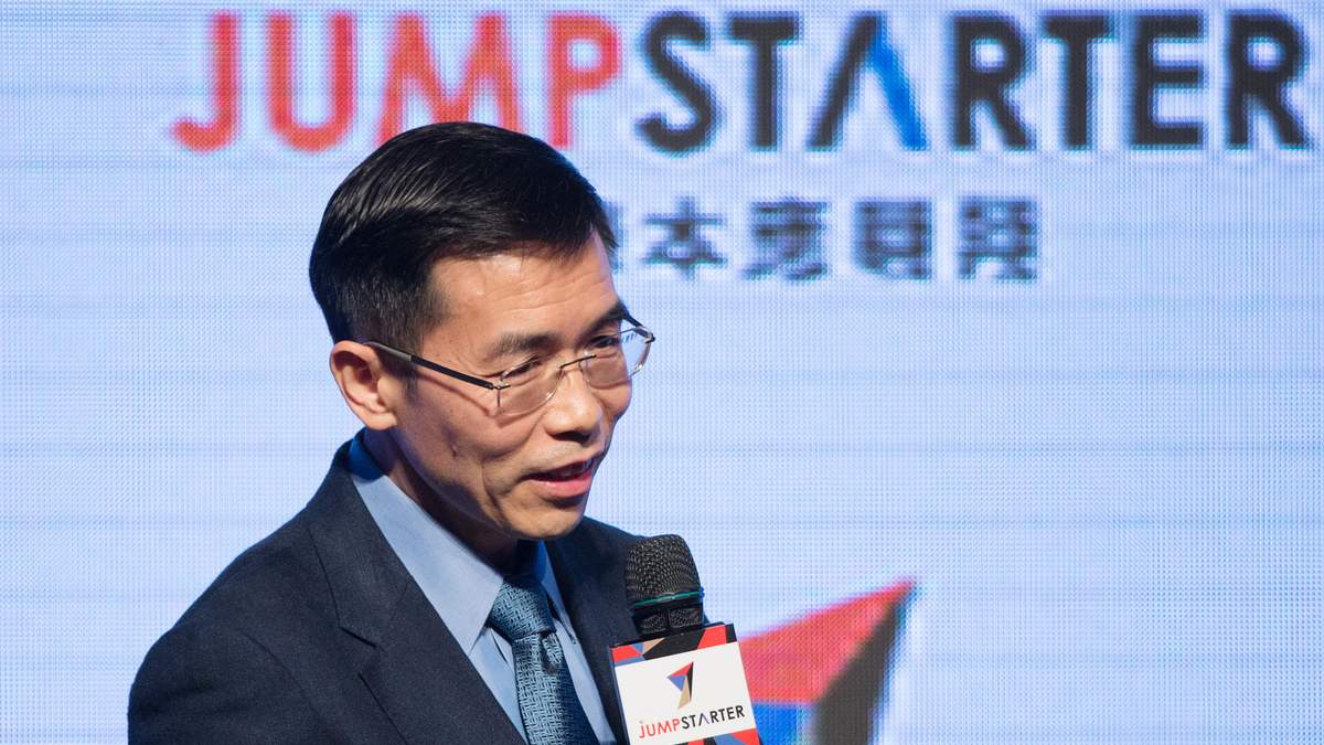 Санкції США та штучний інтелект: професор з Китаю може увійти до списку найбагатших людей світу - Фінанси