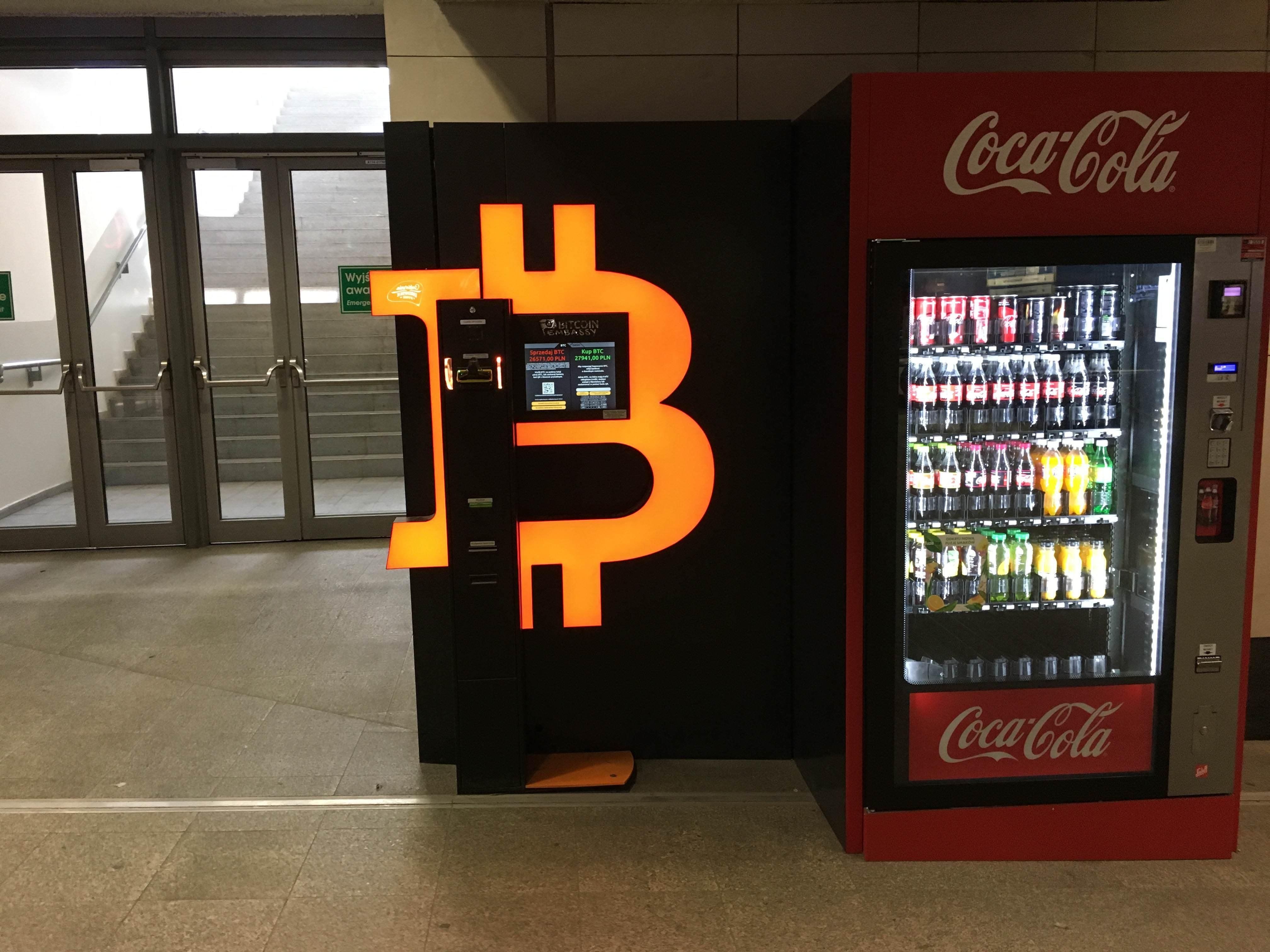 Заплатити біткойном можна у торгових автоматах Coca-Cola Amatil