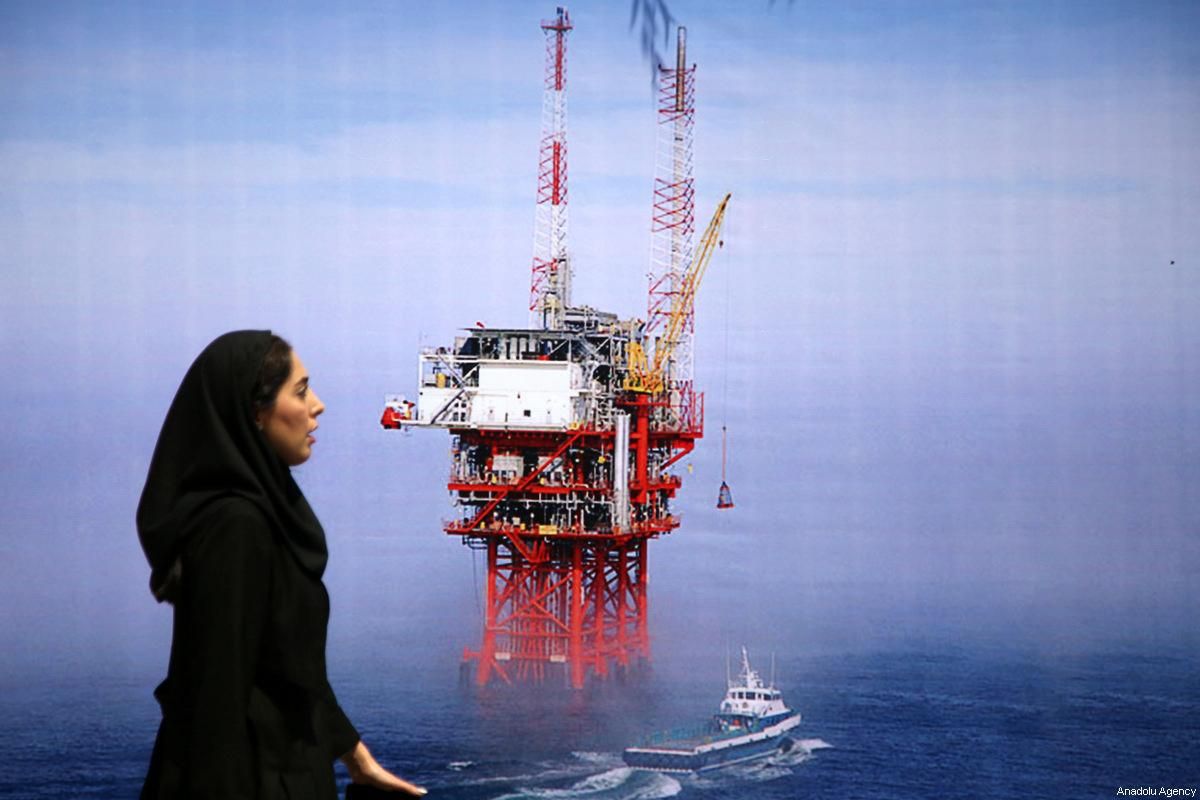 Иран увеличивает нефтяную промышленность, несмотря на санкции США