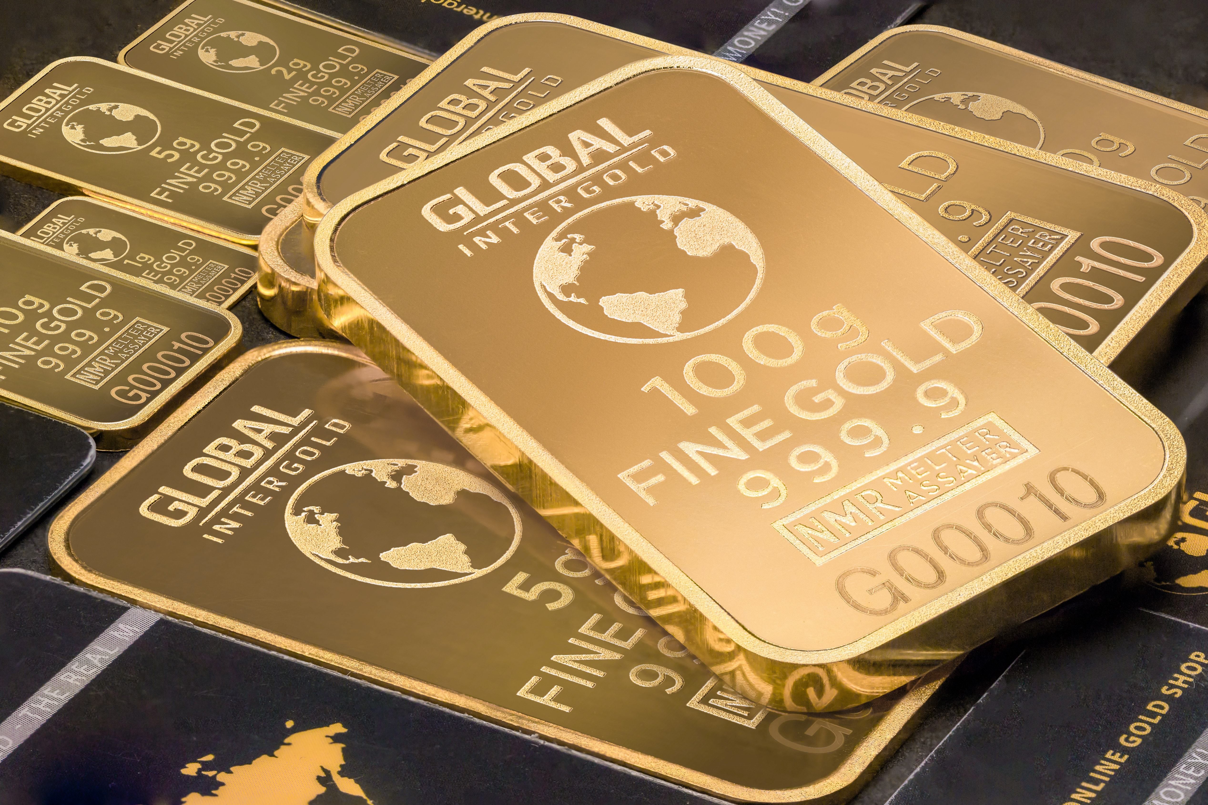 Золото в Гонконге 2020: богачи вывозят металл  через китайский закон