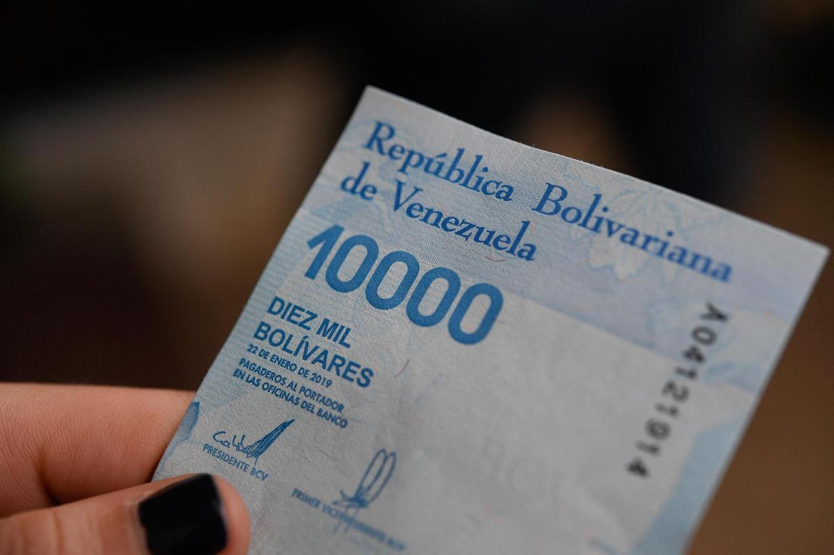 Миллионные банкноты в Венесуэле