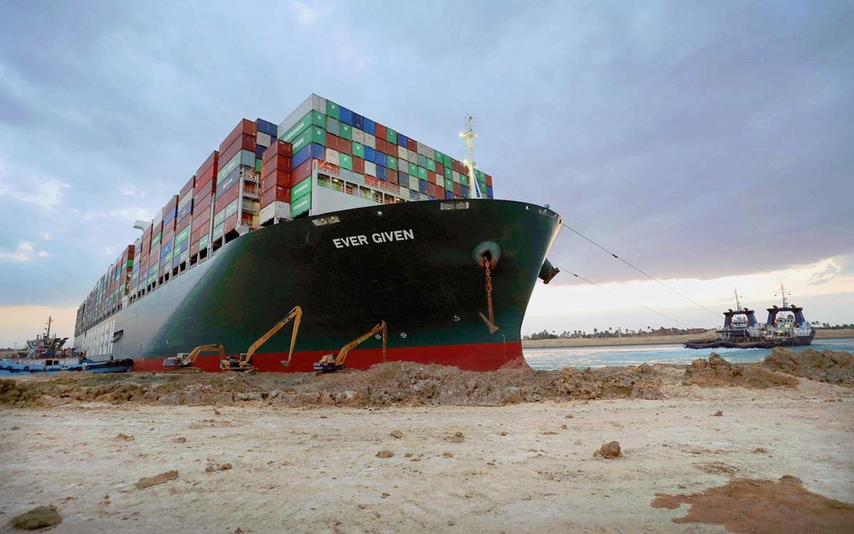 Нафта пішла вниз на фоні новин про Суецький канал Нафта пішла вниз на фоні новин про Суецький канал