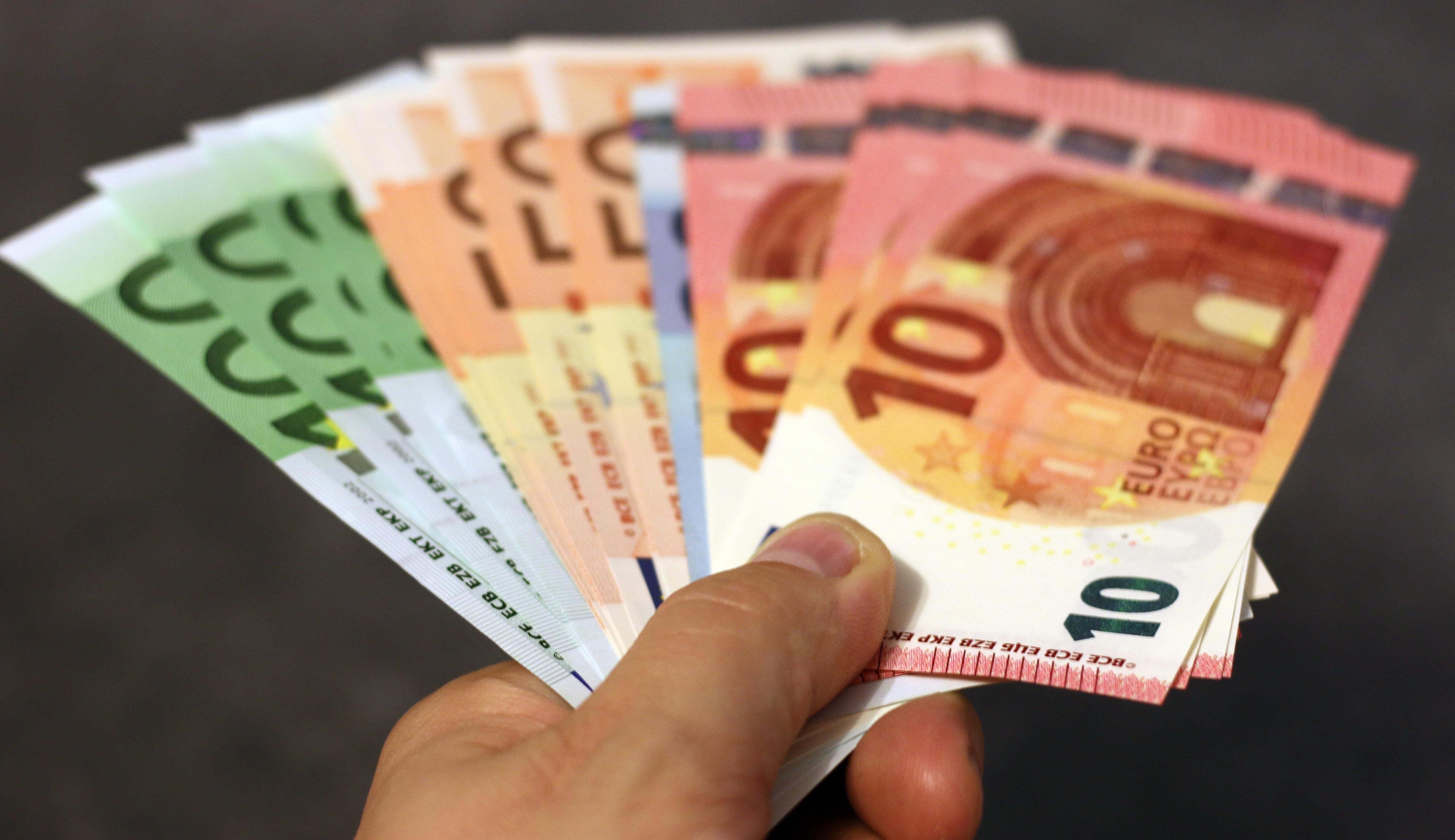 Курс НБУ доллара, евро на 25 мая 2021 - курс валют