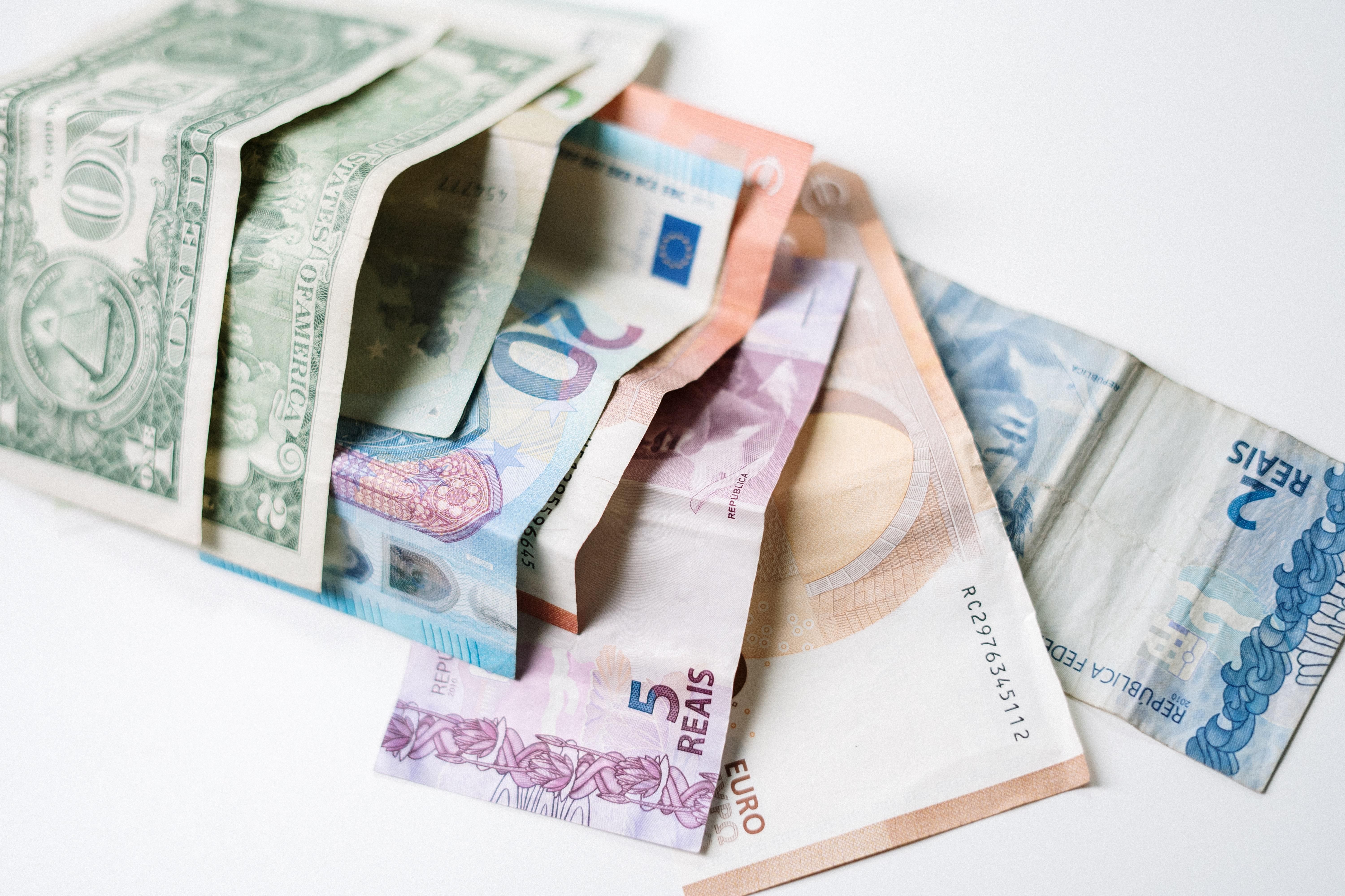 Курс долара, євро – курс валют НБУ на 26 травня 2021