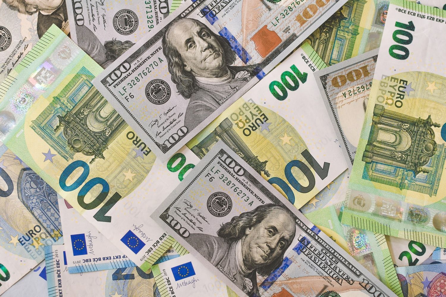 Курс доллара, евро – курс валют НБУ на 18 июня 2021