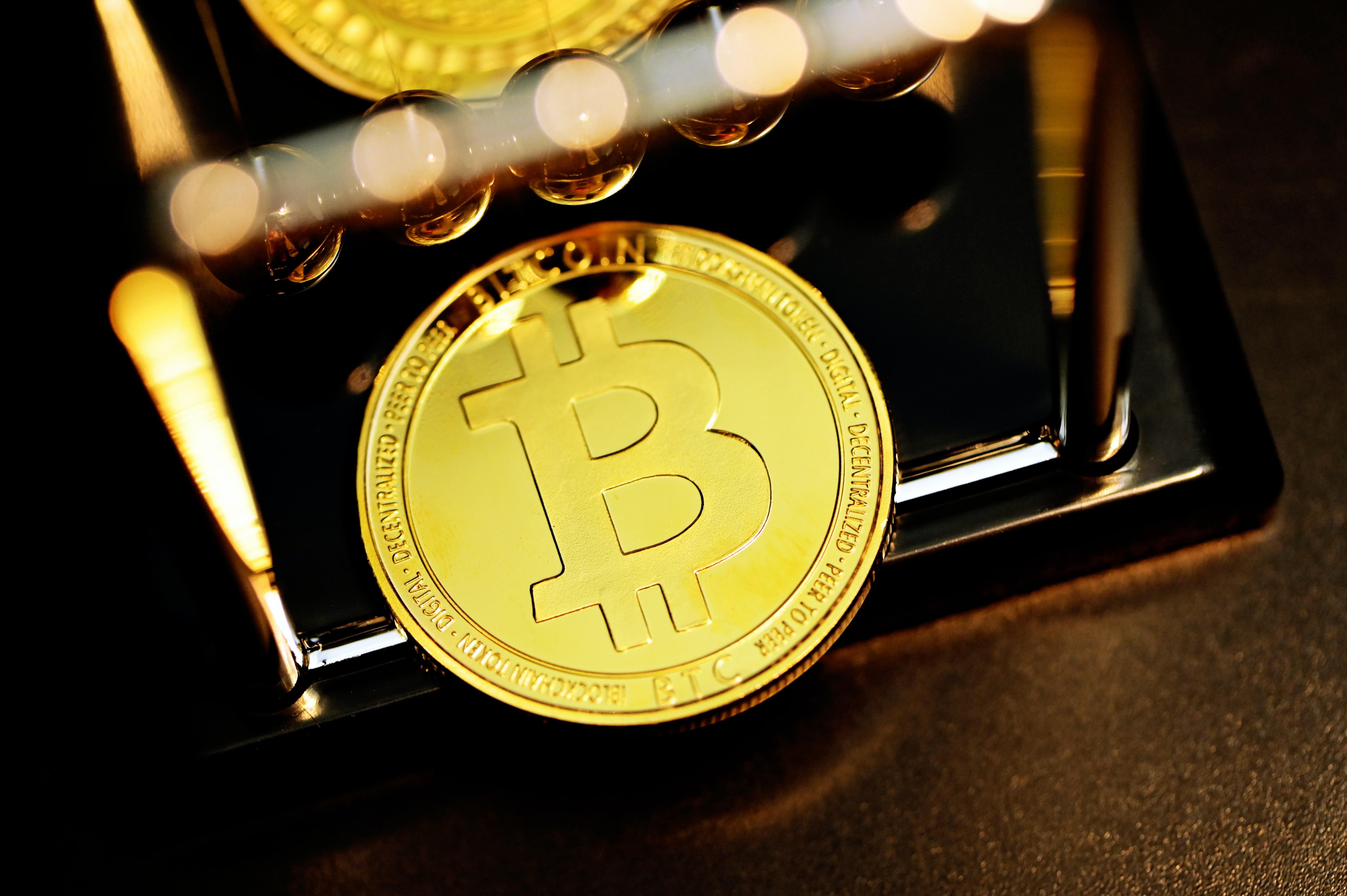 Биткоин обвалился до 5-месячного минимума: виноват Китай Биткоин обвалился до 5-месячного минимума: виноват Китай