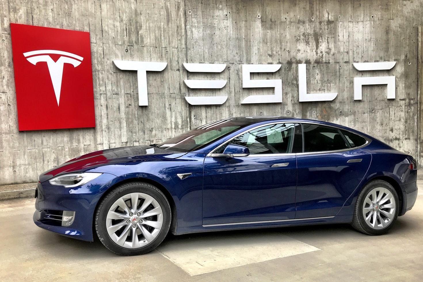 Нові рекорди Tesla: скільки компанія Ілона Маска заробила у третьому кварталі - Фінанси