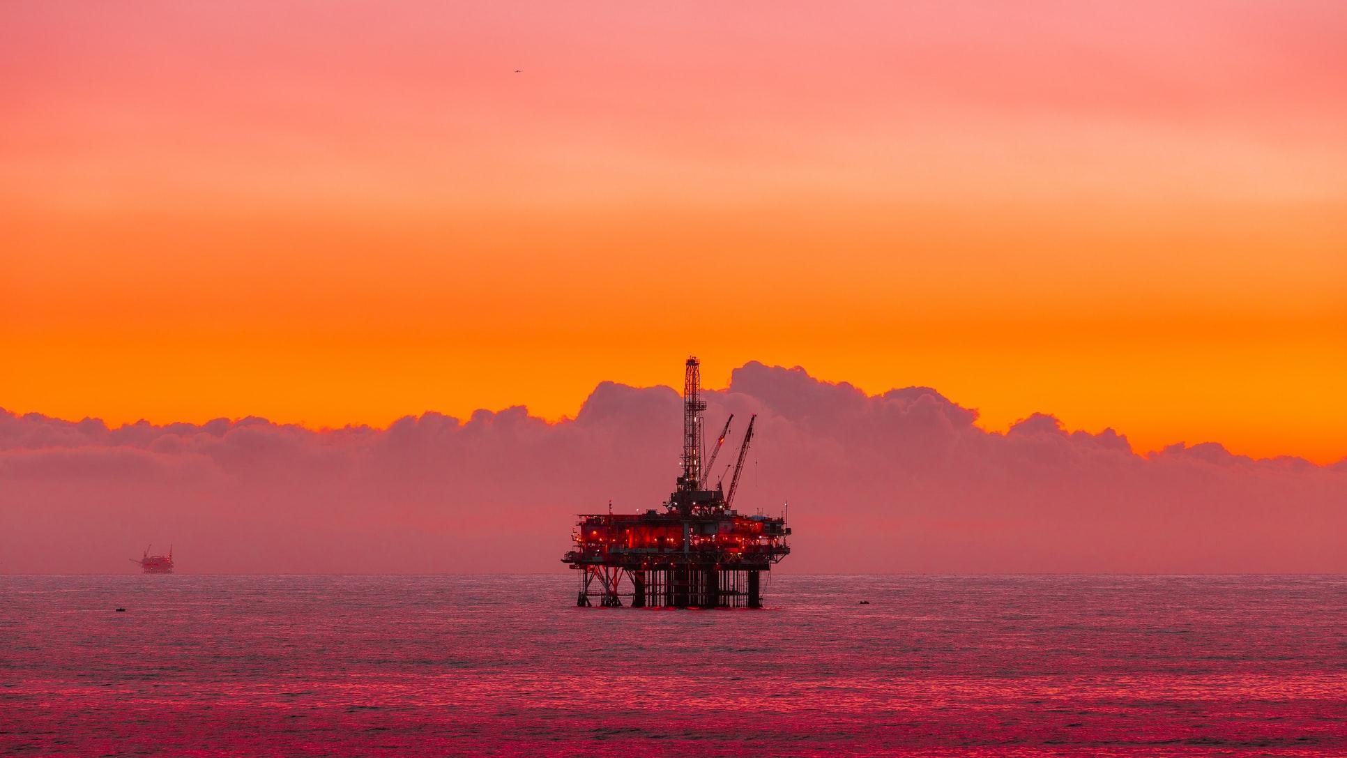Прогноз ОПЕК, Байден та попит: чому вартість нафти почала знижуватися - нафта новини - Фінанси