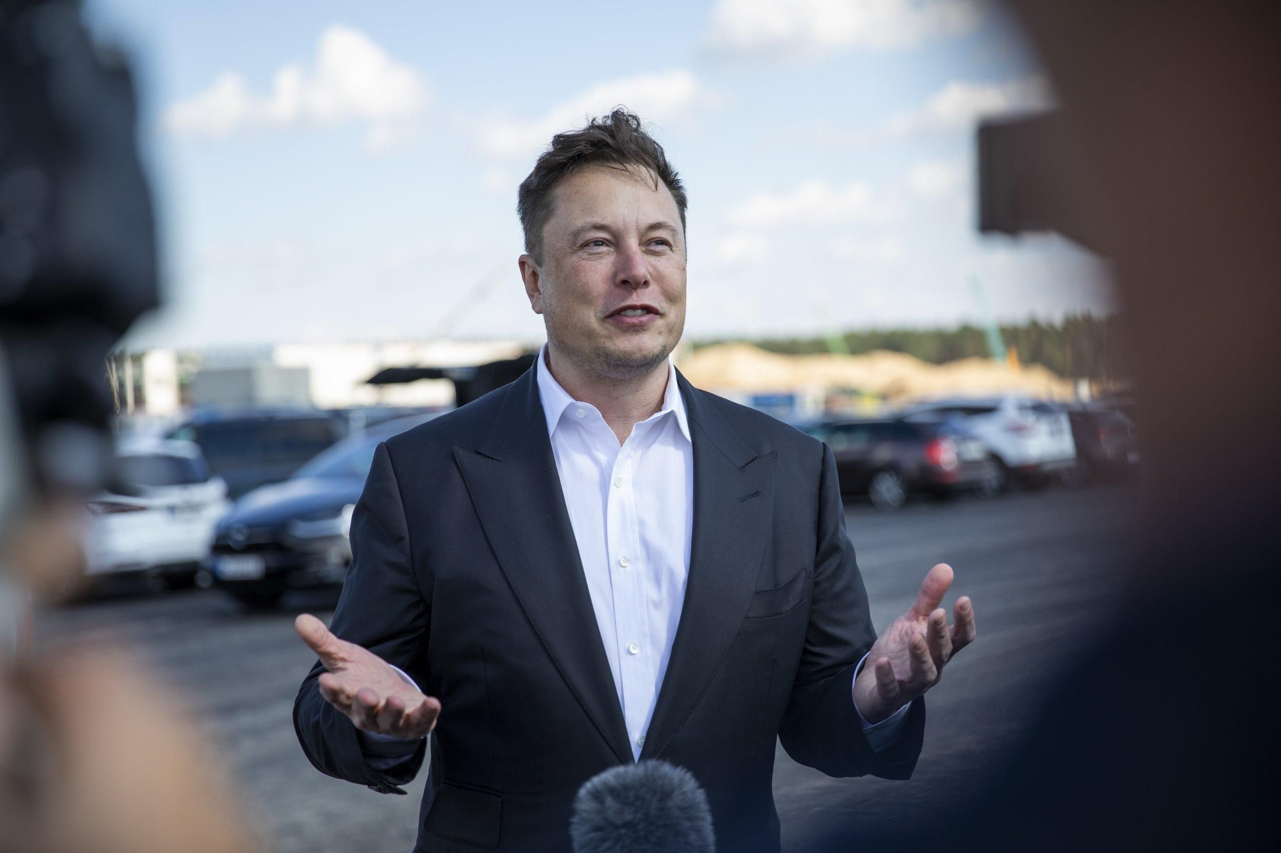 Успех прямого конкурента Tesla на рынке: как отреагировал Илон Маск - Финансы