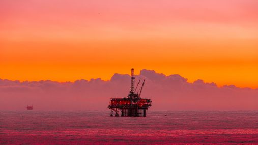 Нефть на пути к важной вершине: какие перспективы для инвесторов это открывает