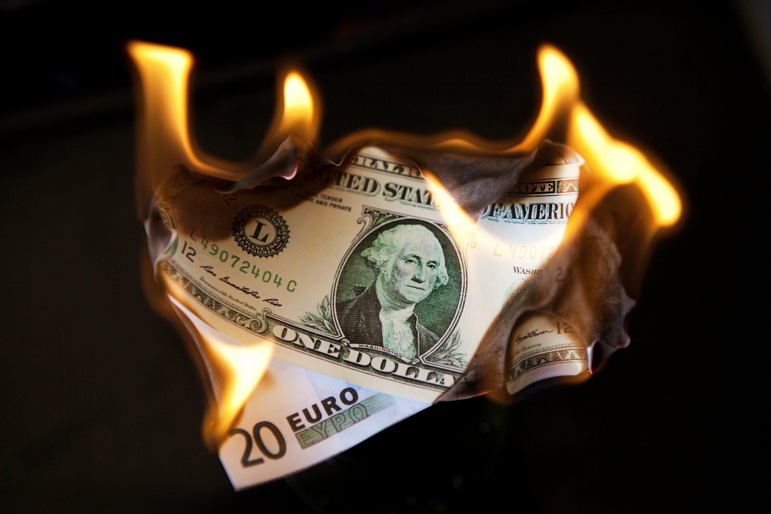 Як захистити свої гроші від інфляції: поради від експертів Forbes - Фінанси