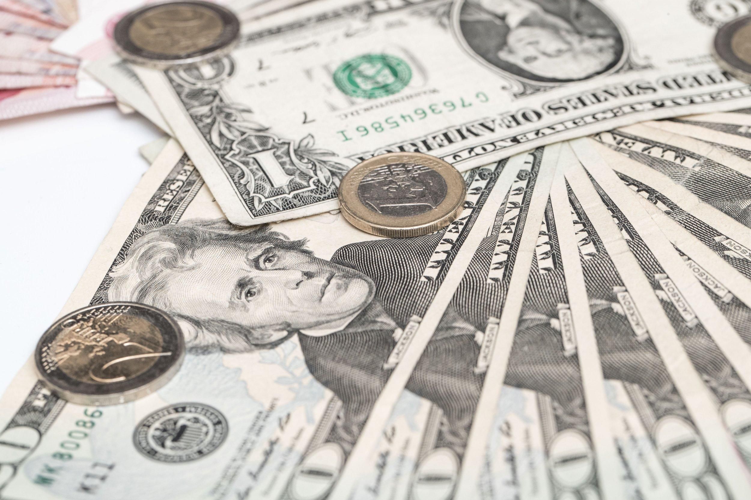 Курс долара, євро – курс валют НБУ на сьогодні 29 грудня 2021 Курс долара, євро – курс валют НБУ на сьогодні 29 грудня 2021