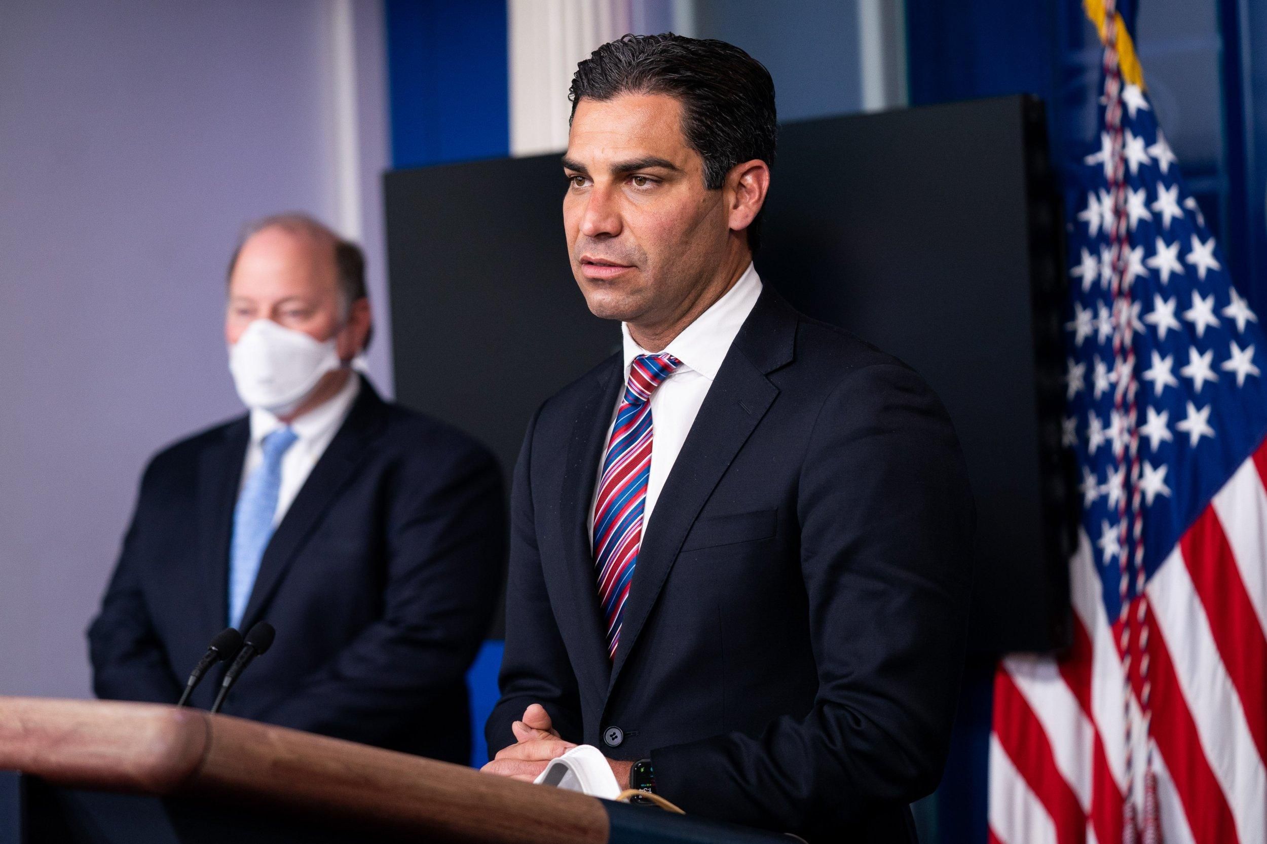 Мер Маямі планує об'єднати лідерів міст у США за допомогою криптовалют - новини біткоін - Фінанси Мер Маямі планує об'єднати лідерів міст у США за допомогою криптовалют - новини біткоін - Фінанси