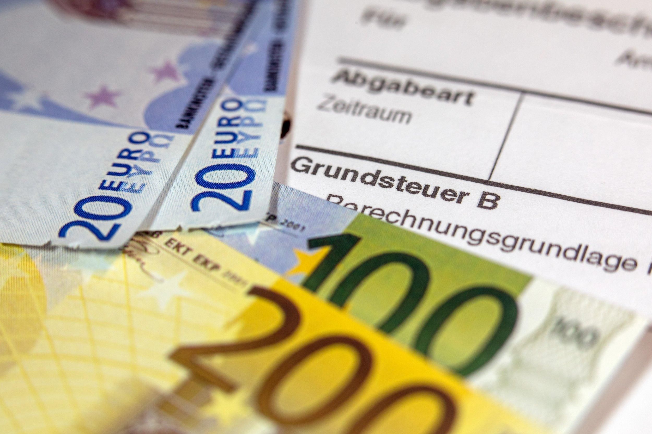 Гривна укрепляет позиции на валютном рынке: сколько стоят евро, злотый Гривна укрепляет позиции на валютном рынке: сколько стоят евро, злотый