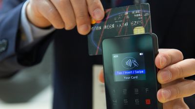 В Україні з'явилась перша платіжна картка для розрахунків криптовалютою