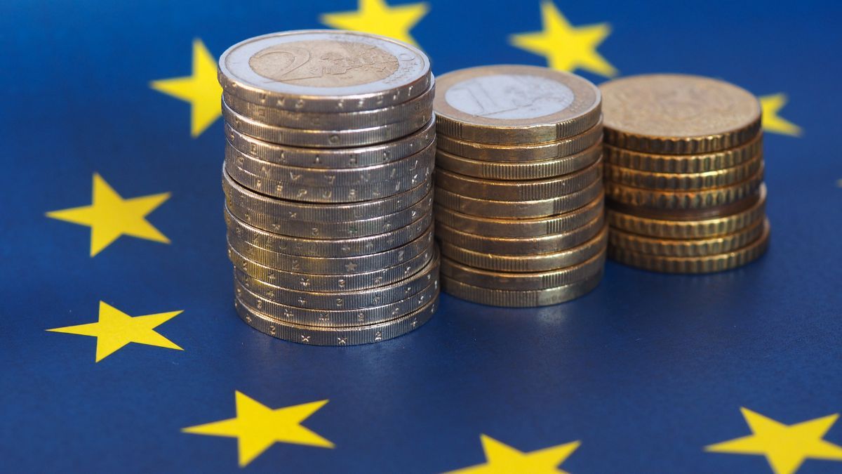 Риски для евро: ЕС волнует использование активов России для восстановления Украины Риски для евро: ЕС волнует использование активов России для восстановления Украины