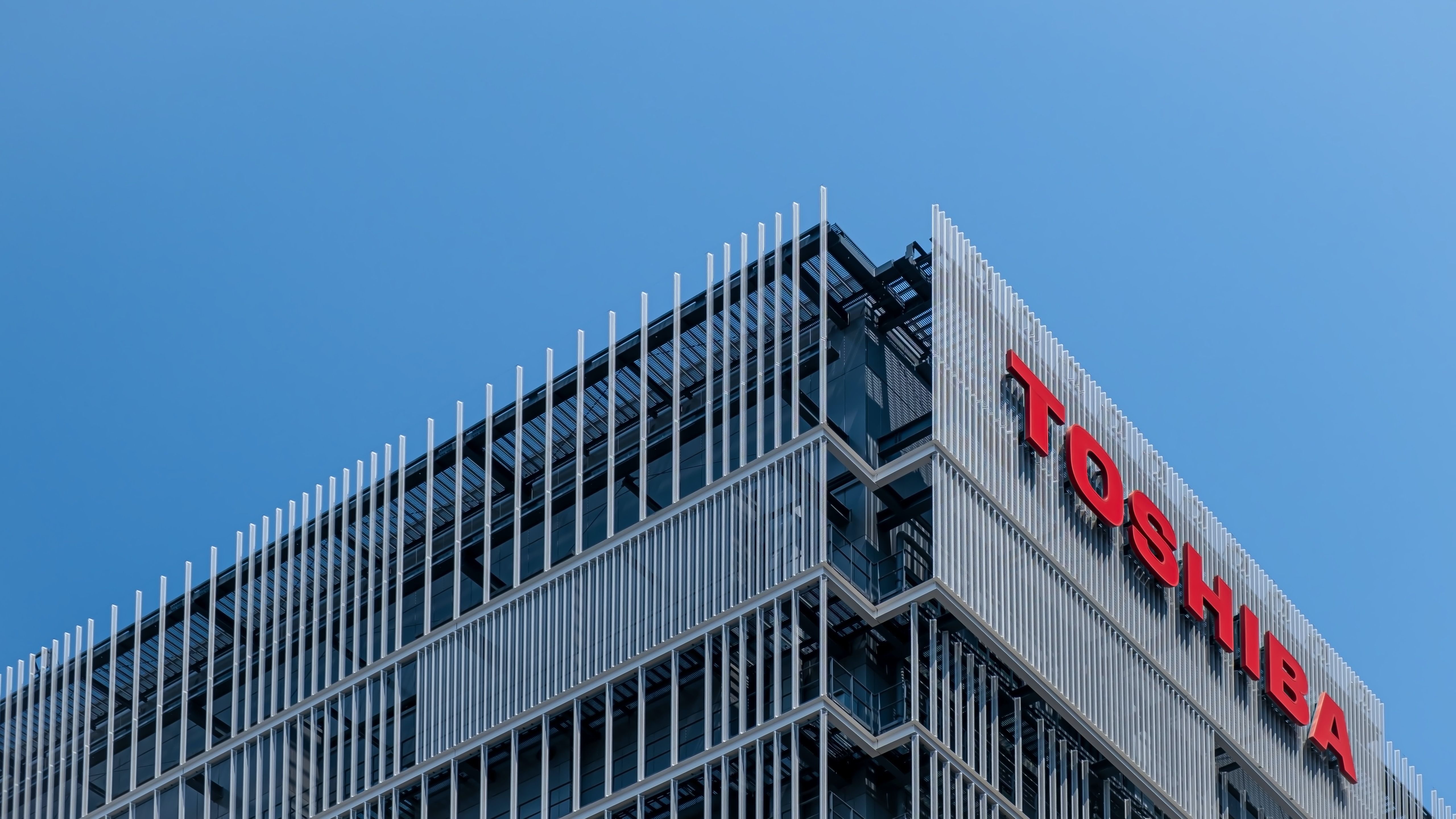 Toshiba вывели из Токийской биржи Toshiba вывели из Токийской биржи