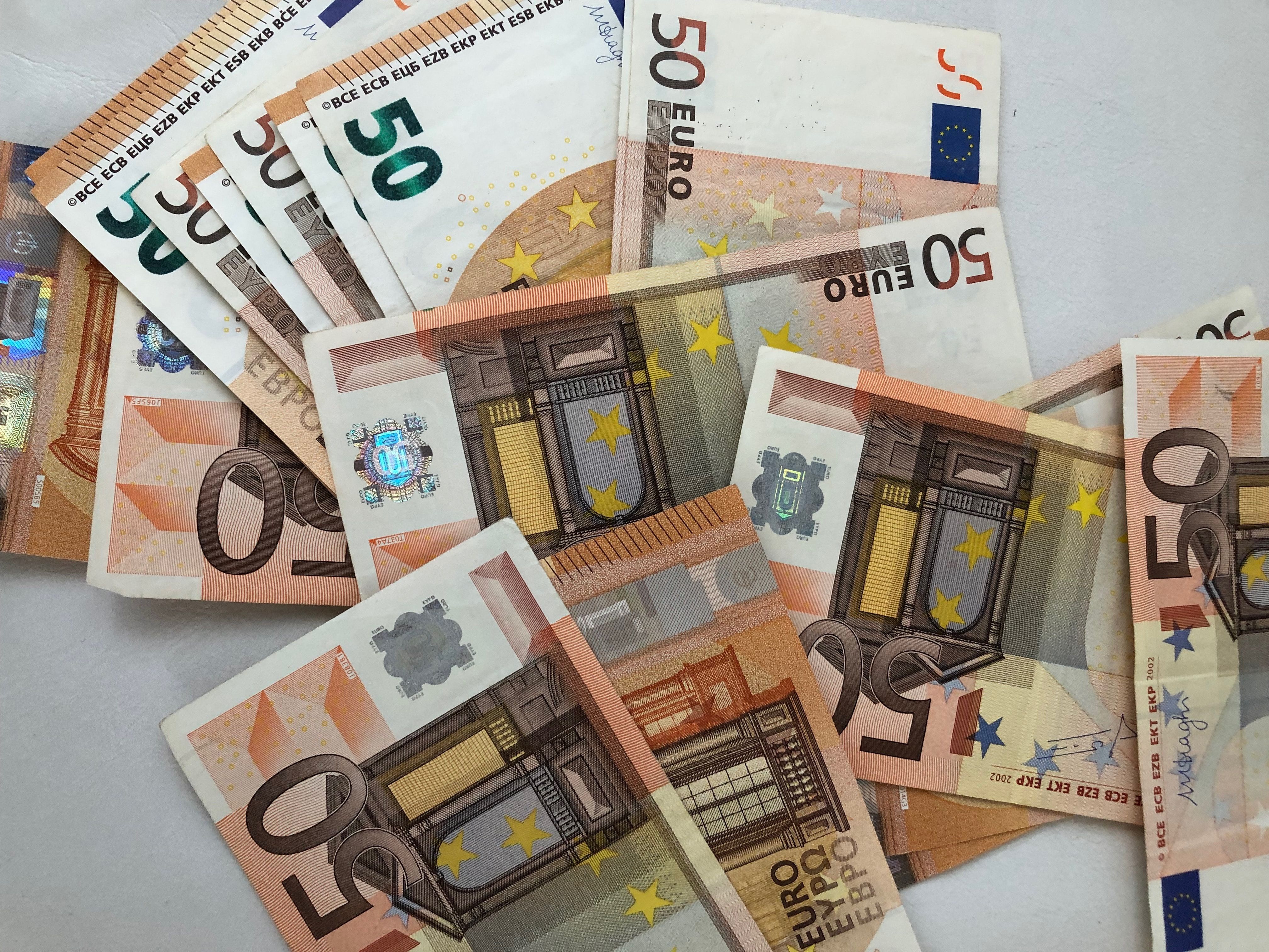 Косово переходить на євро