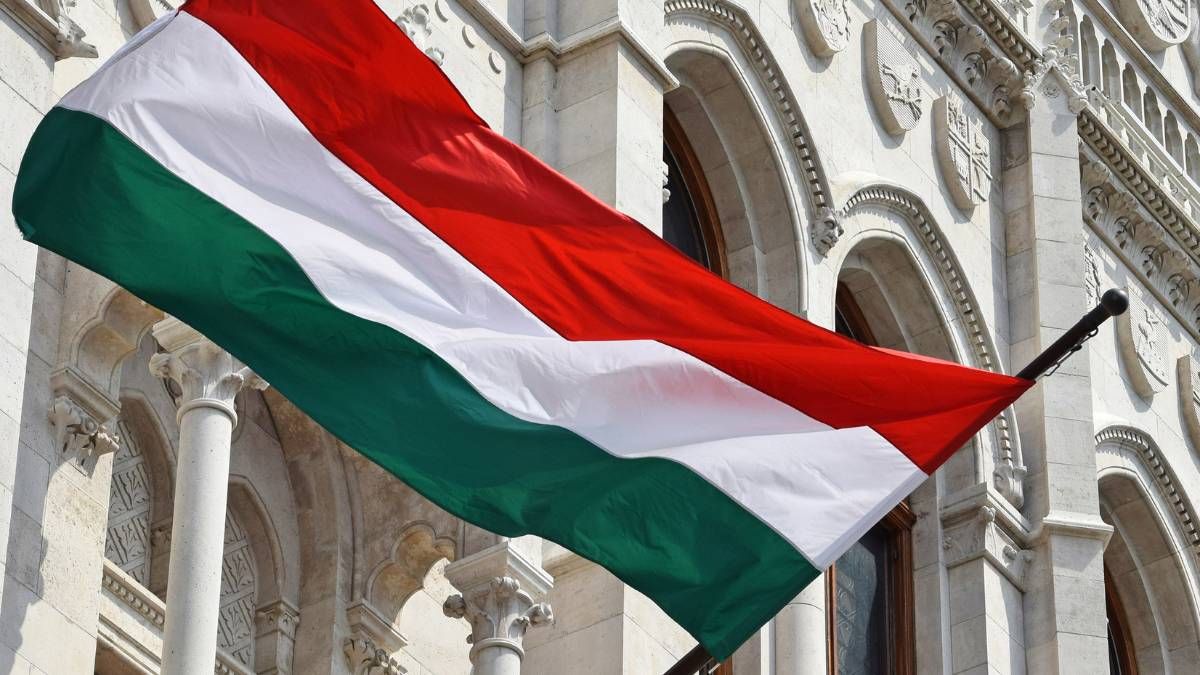 Угорщина дозволить операції з криптою