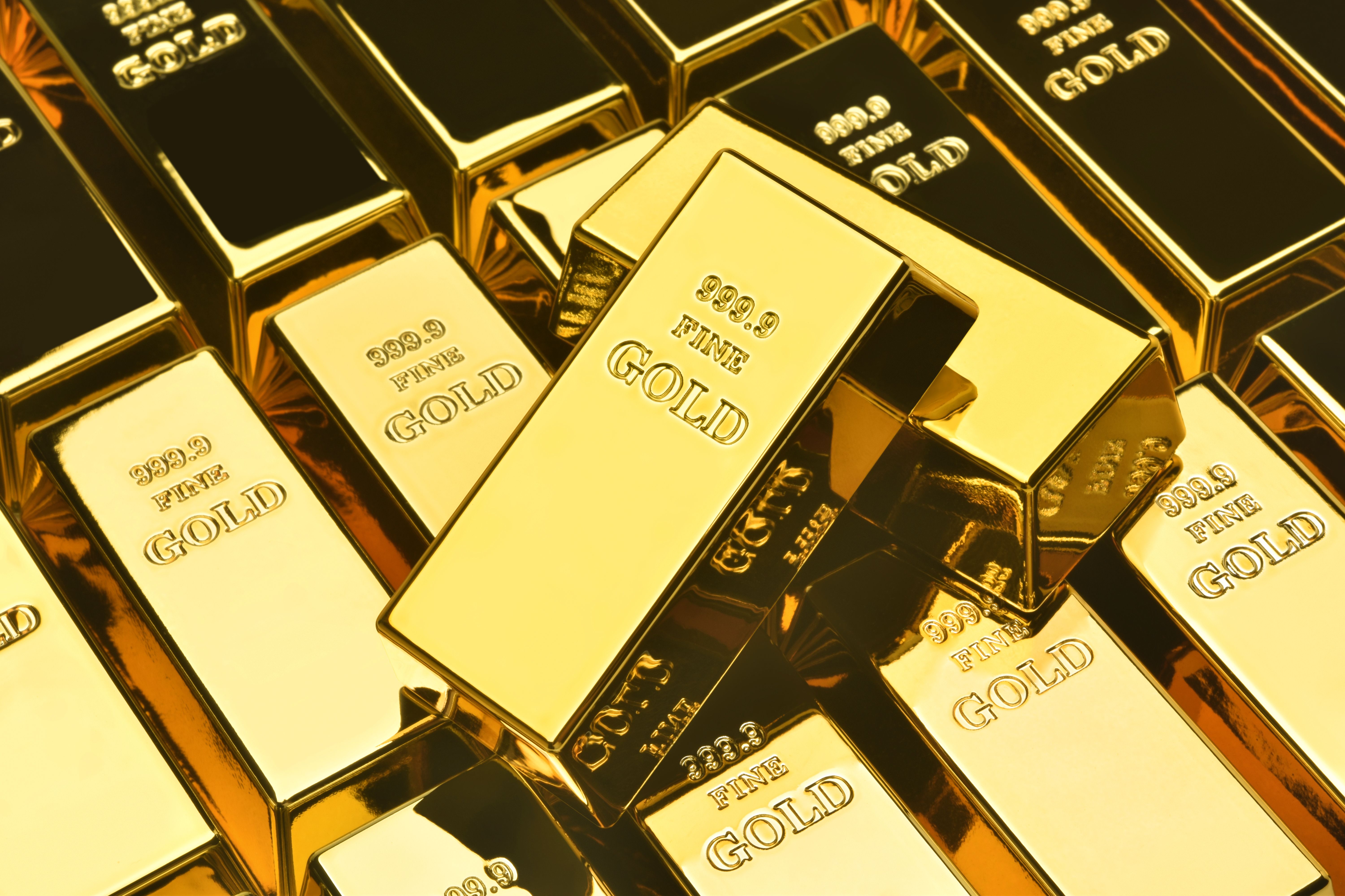  Центробанки активно покупают золото