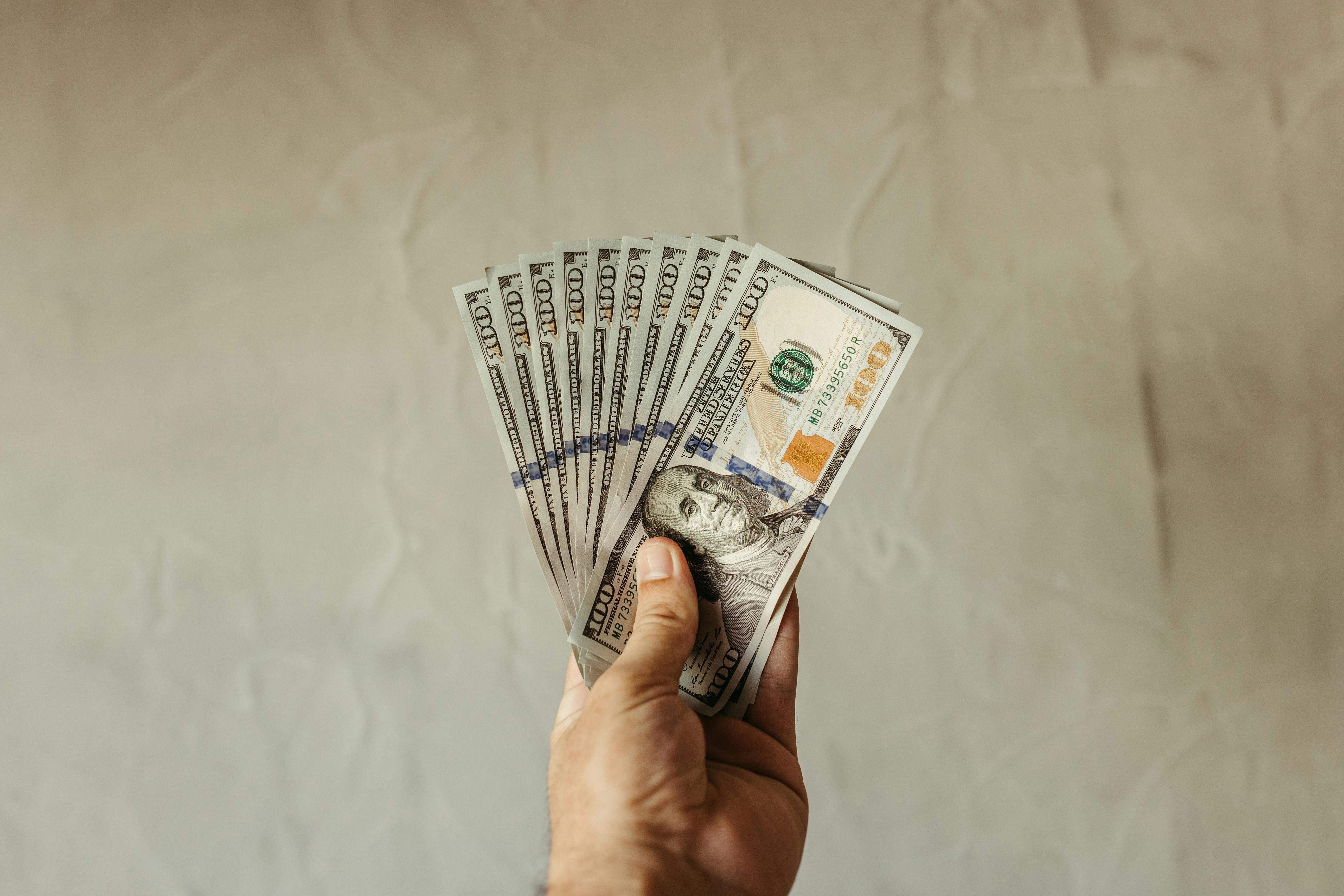 Доллар дорожает на рынке Доллар дорожает на рынке