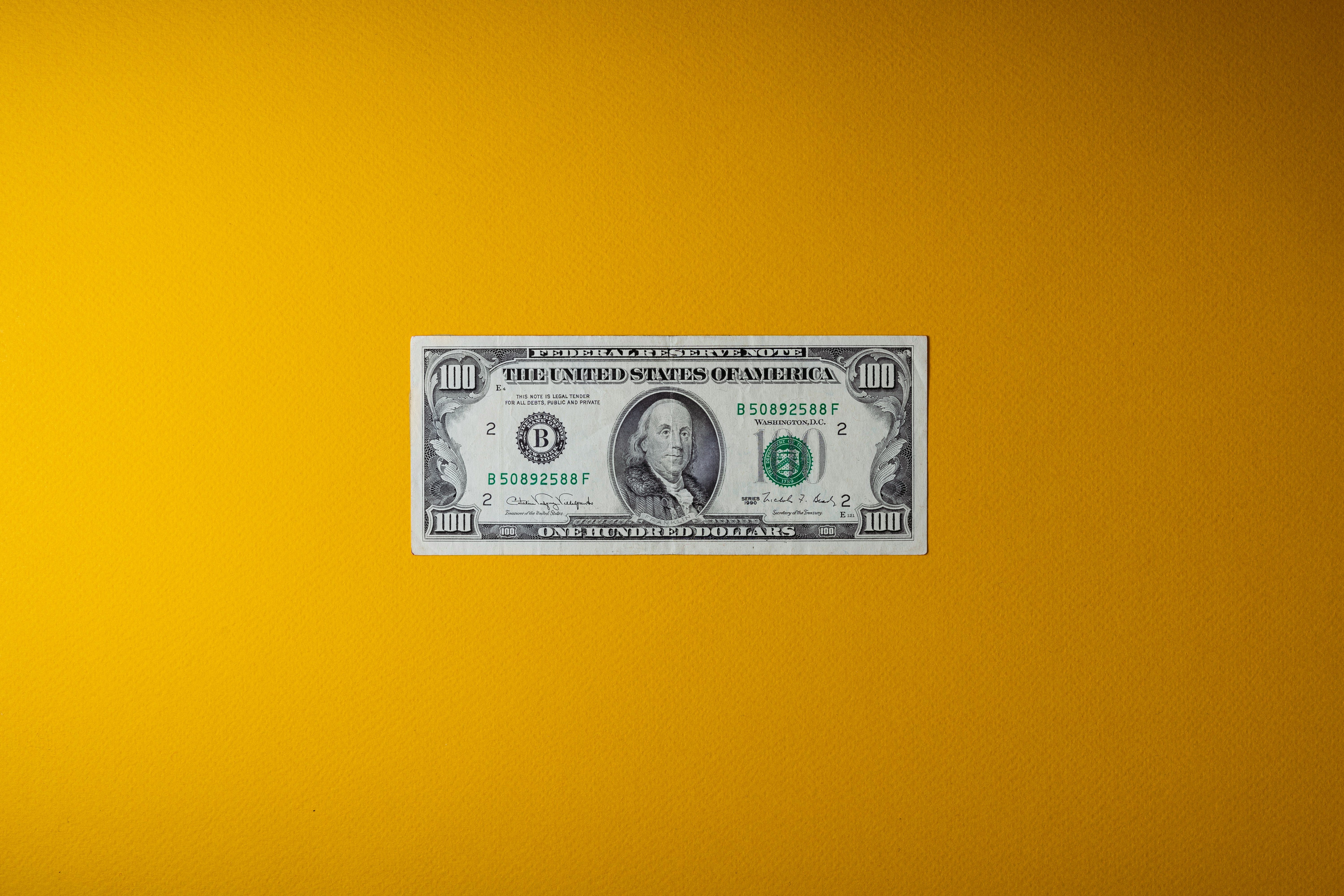 Роберт Кийосаки раскритиковал доллар США Роберт Кийосаки раскритиковал доллар США