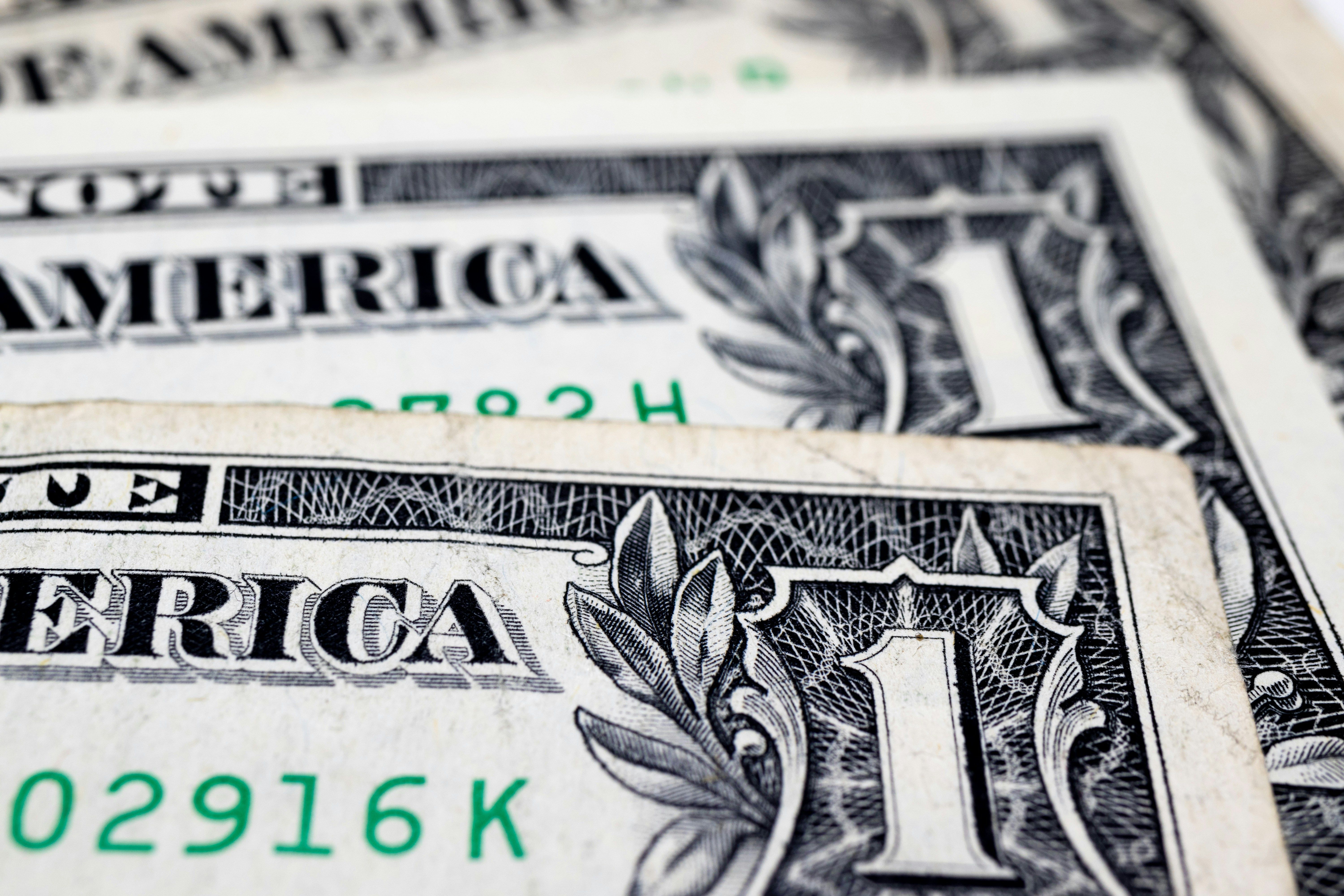 Доллар дорожает на рынке Доллар дорожает на рынке