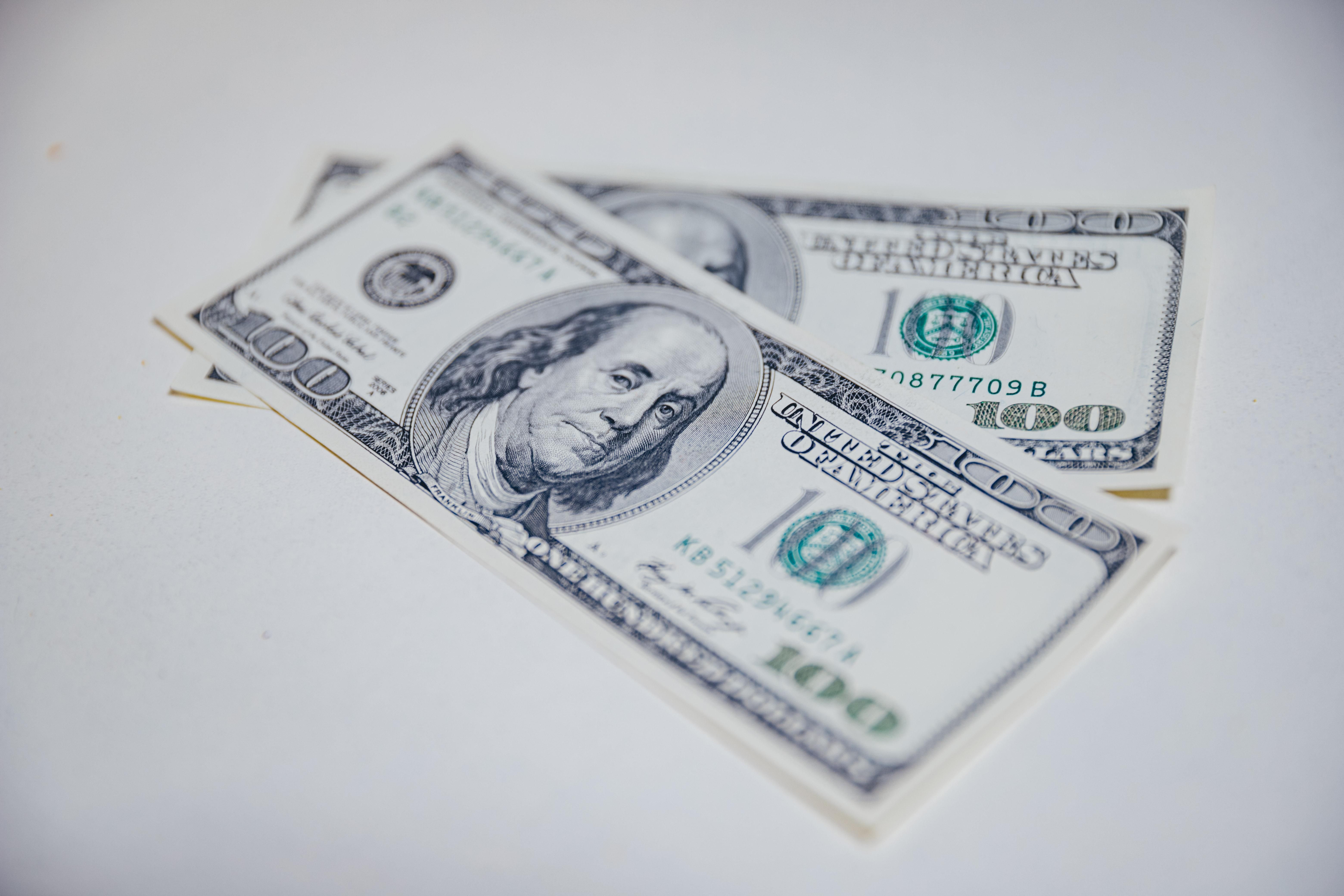 Доллар растет в цене Доллар растет в цене