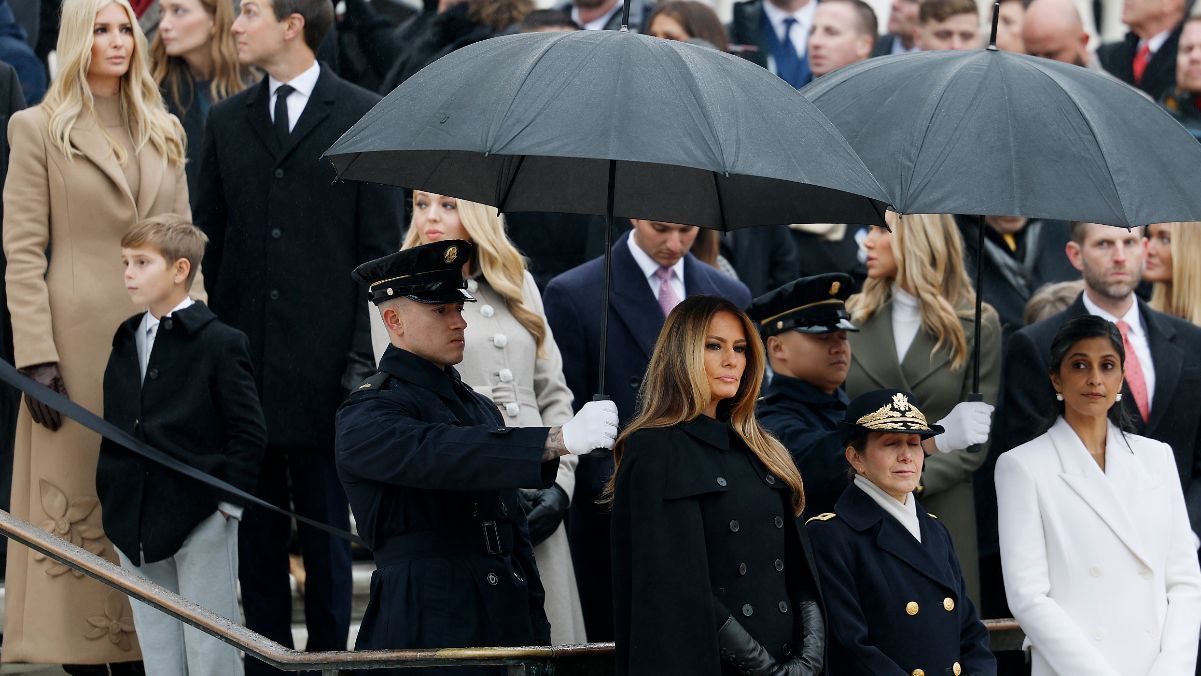 Які статки в Меланії Трамп 2025 - дружина Дональда Трампа має великі статки Які статки в Меланії Трамп 2025 - дружина Дональда Трампа має великі статки