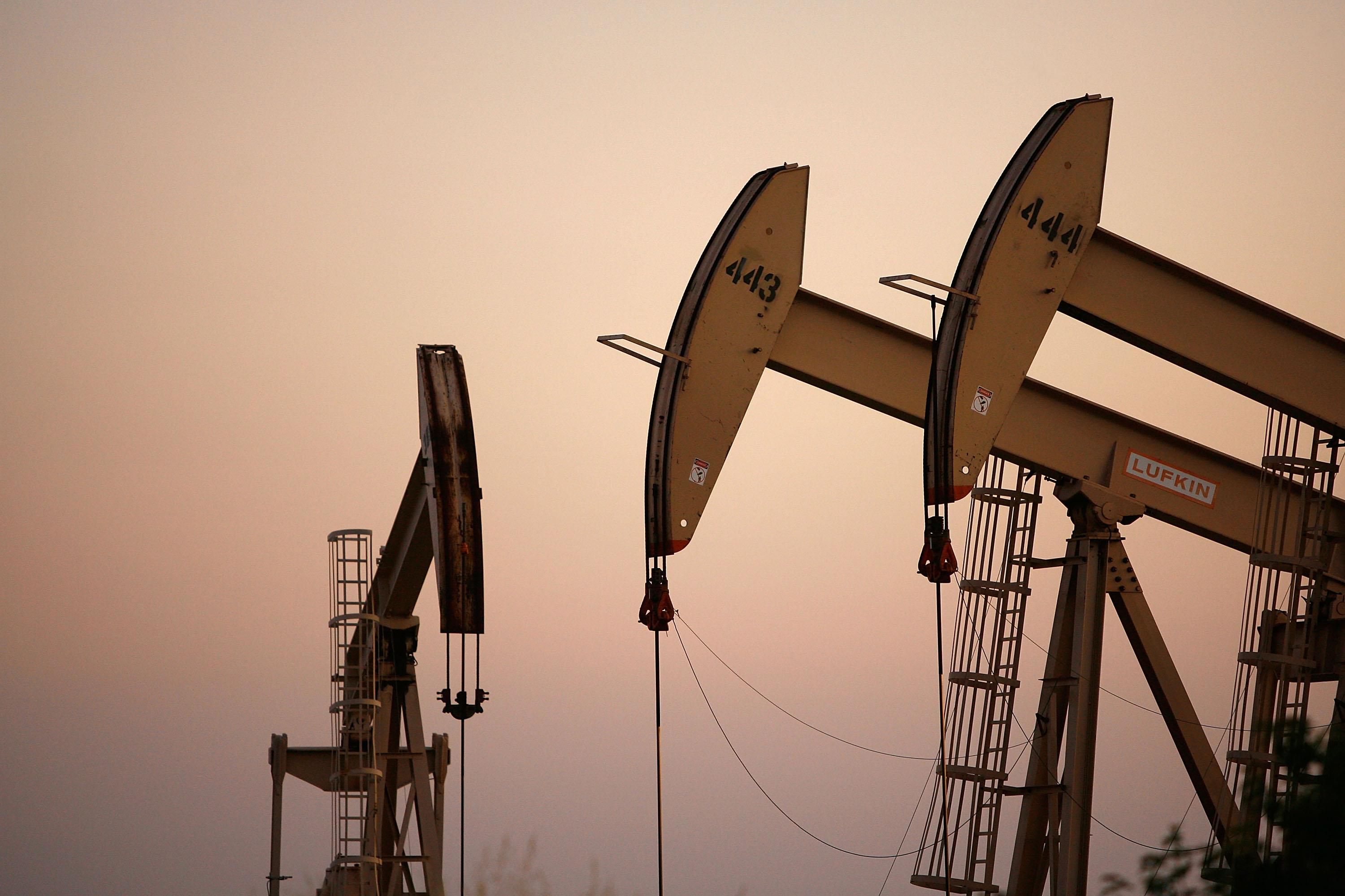 Выработка нефти в мире