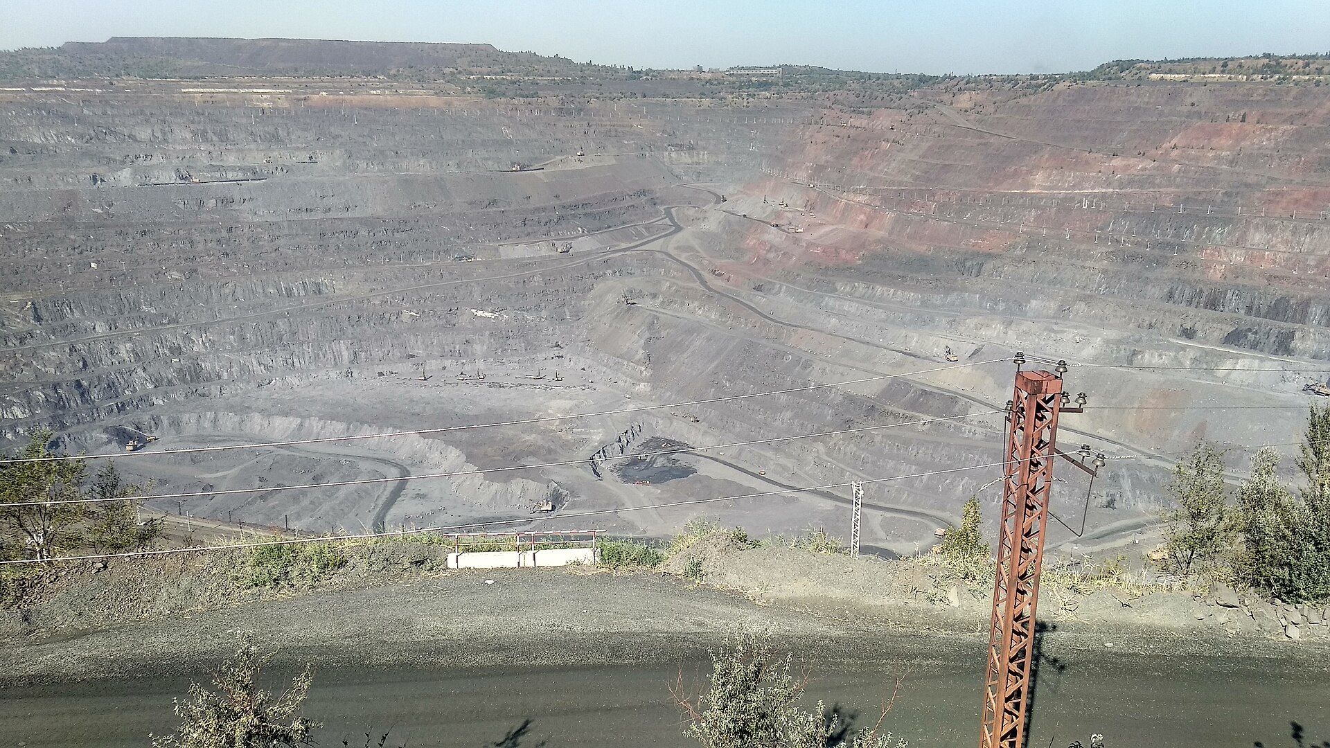 Фотография со смотровой площадки Южного ГОКа Фотография со смотровой площадки Южного ГОКа