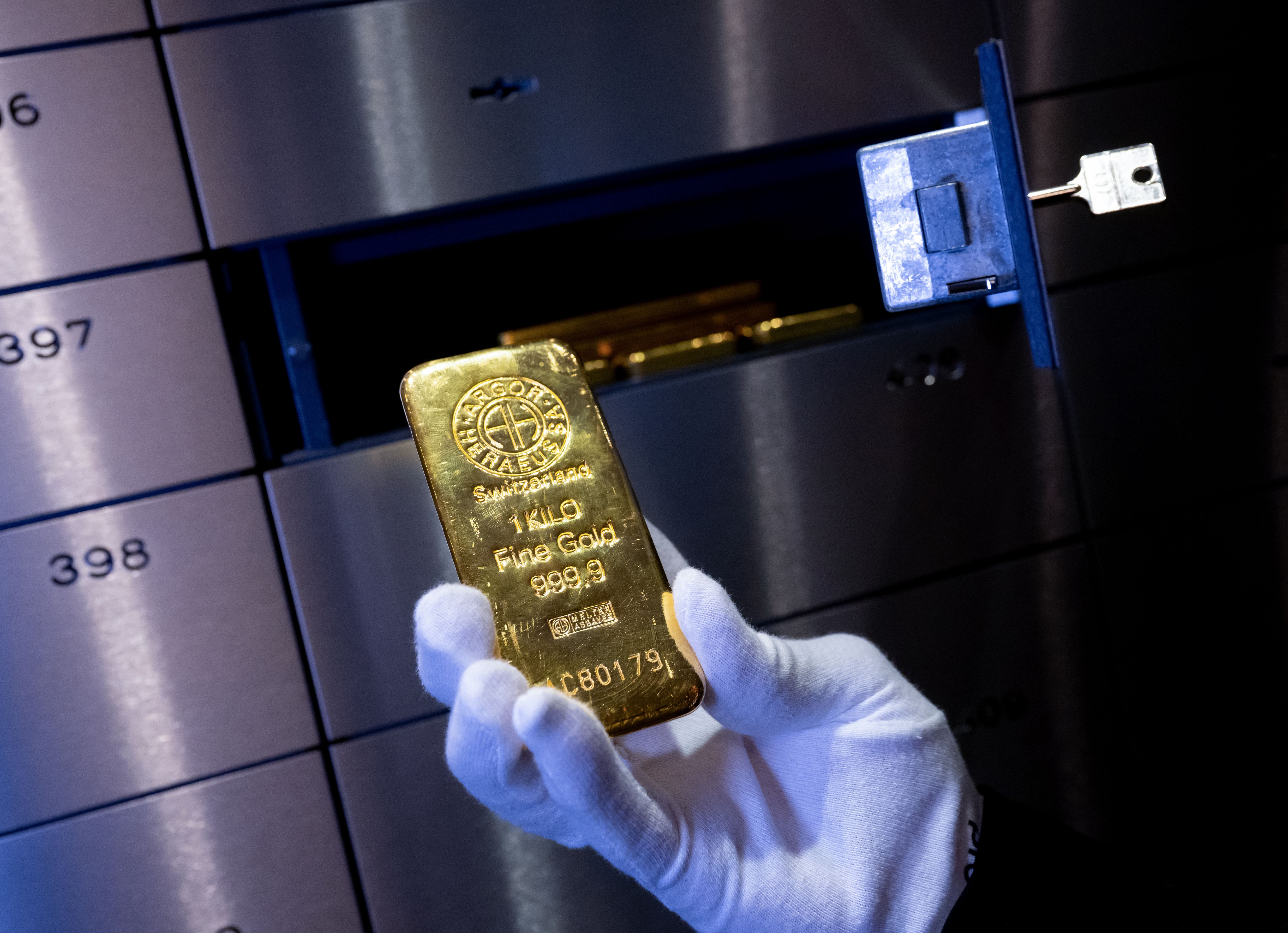 Злиток золота Злиток золота