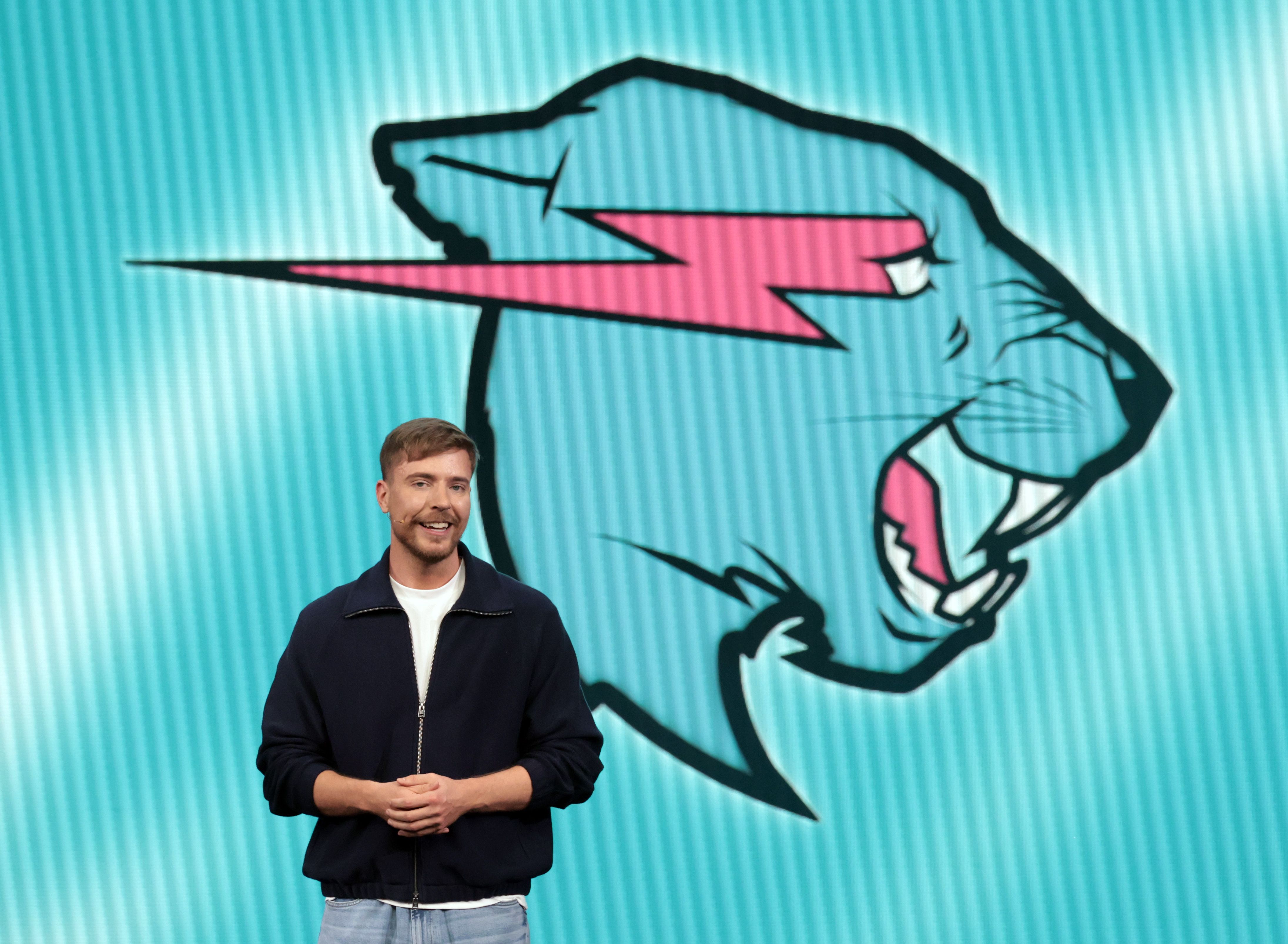 Ютубер MrBeast - сколько он зарабатывает