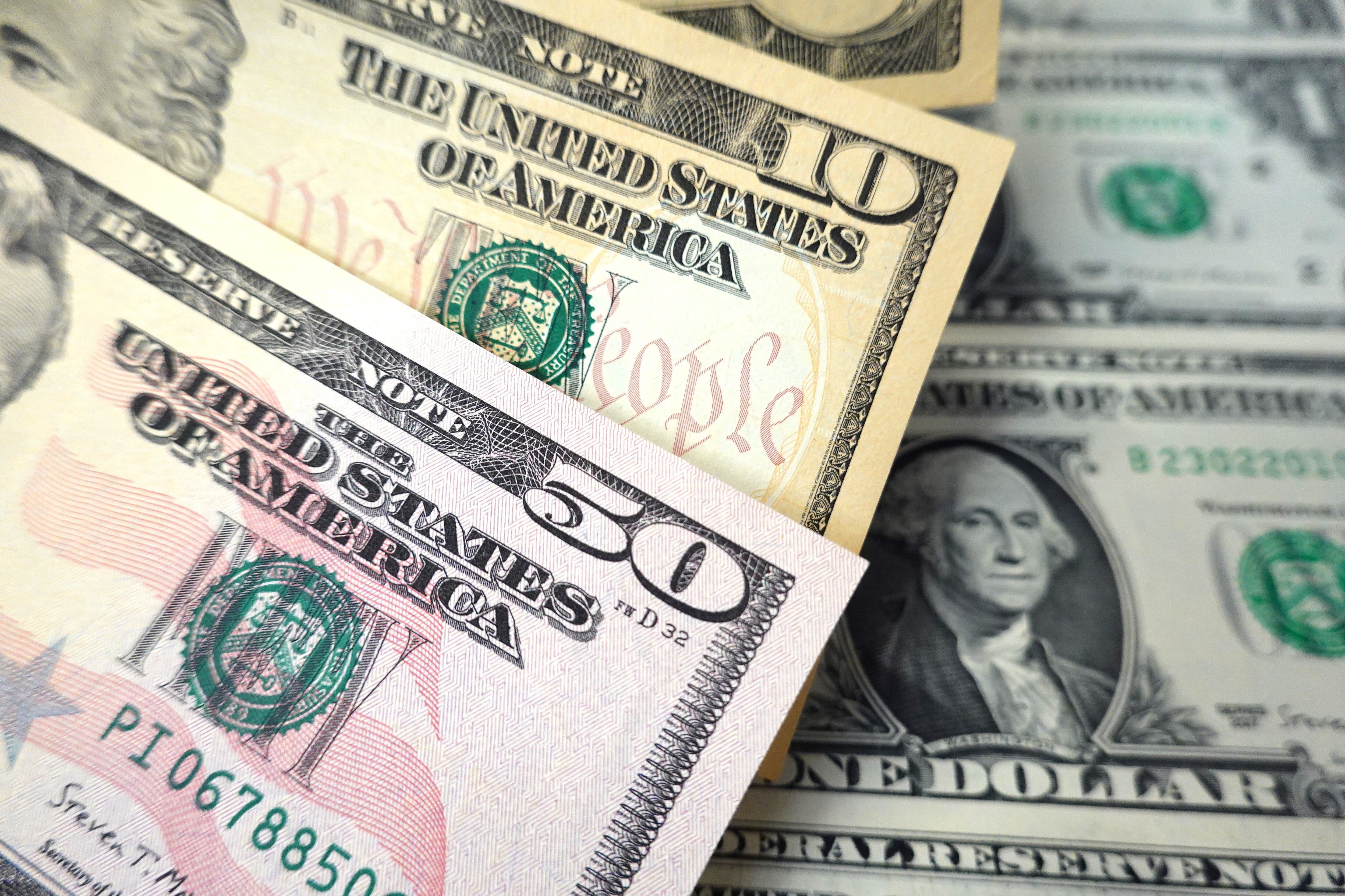 Банкноти долара Банкноти долара