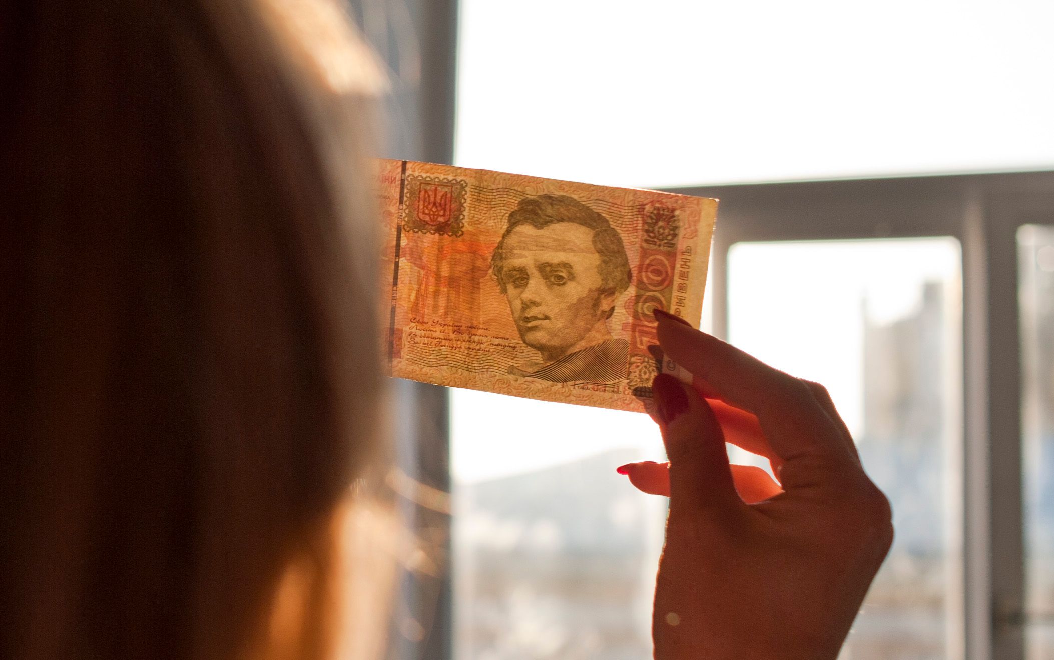 Банкнота 100 гривен Банкнота 100 гривен