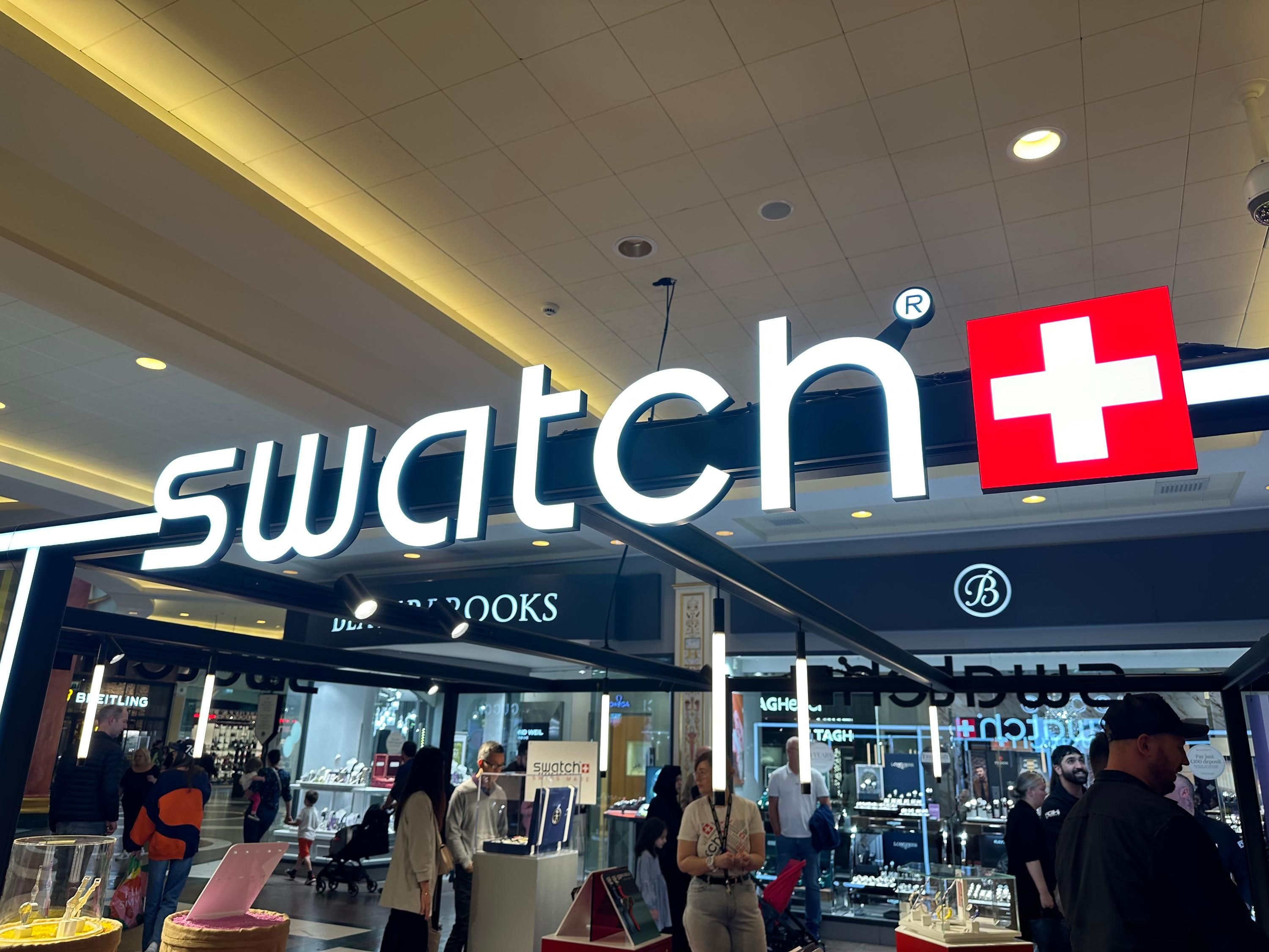 Магазин Swatch