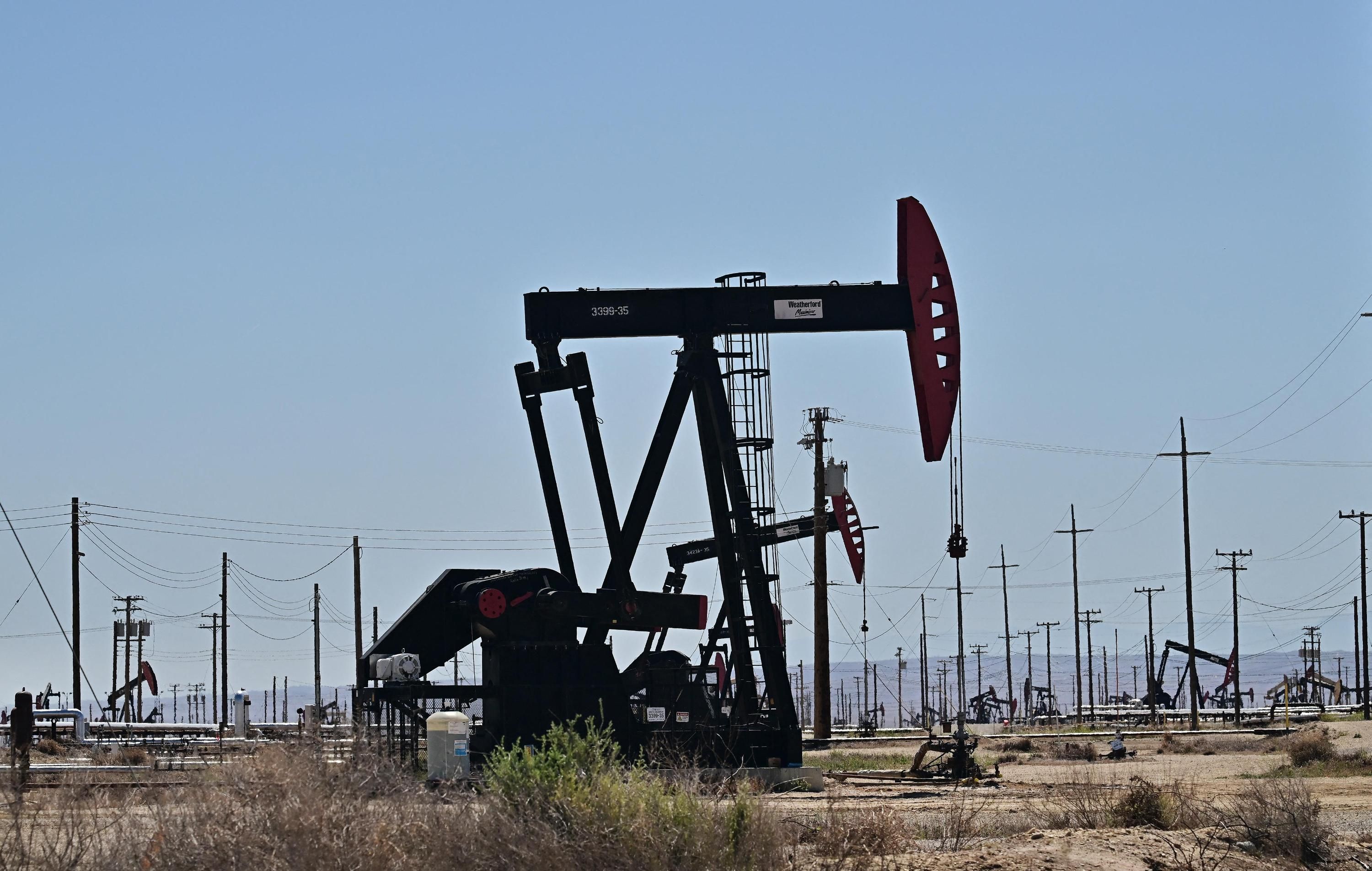 Що відбувається з цінами на нафту у 2025