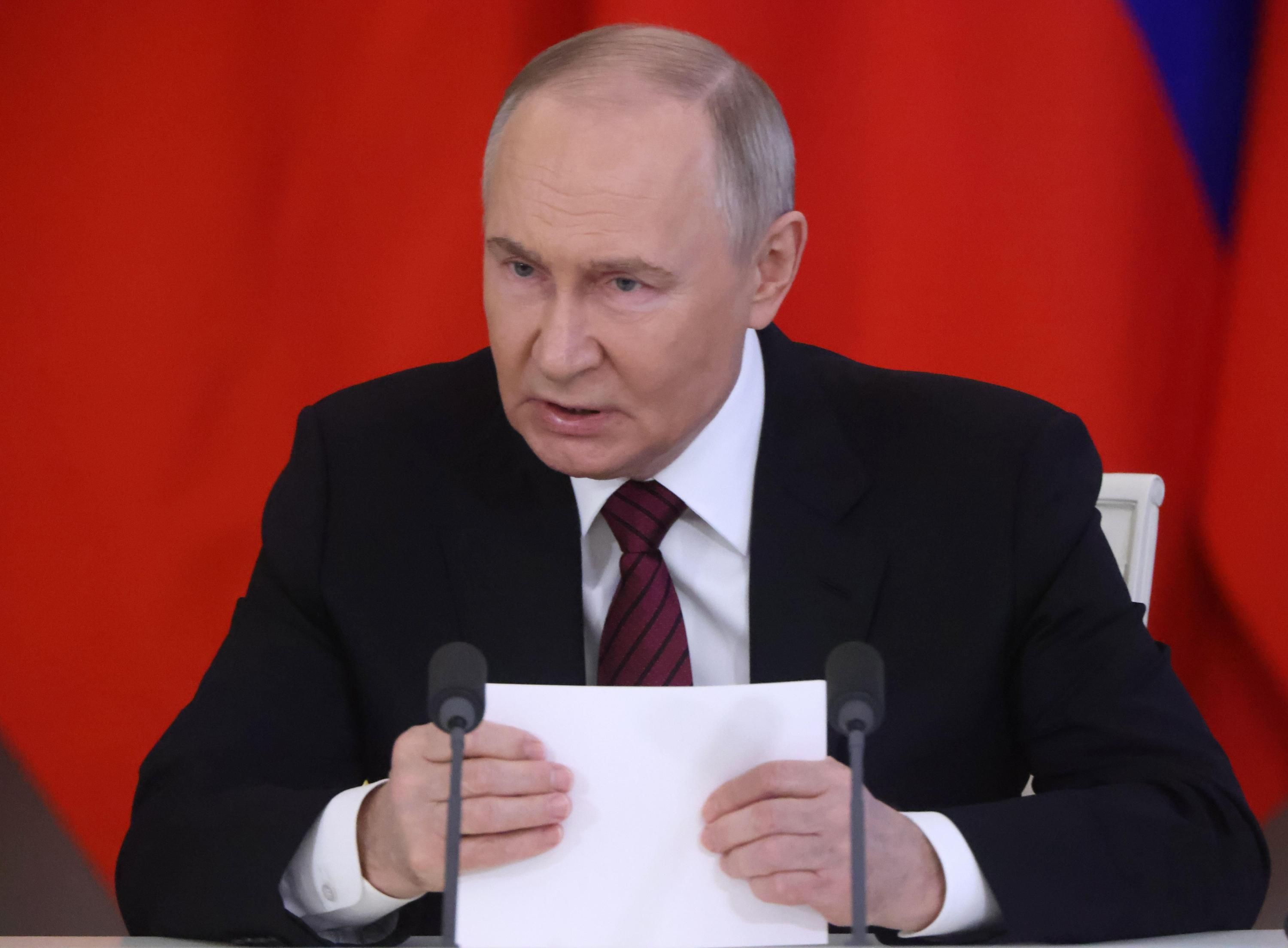 Що відбувається з доходами росіян у 2025