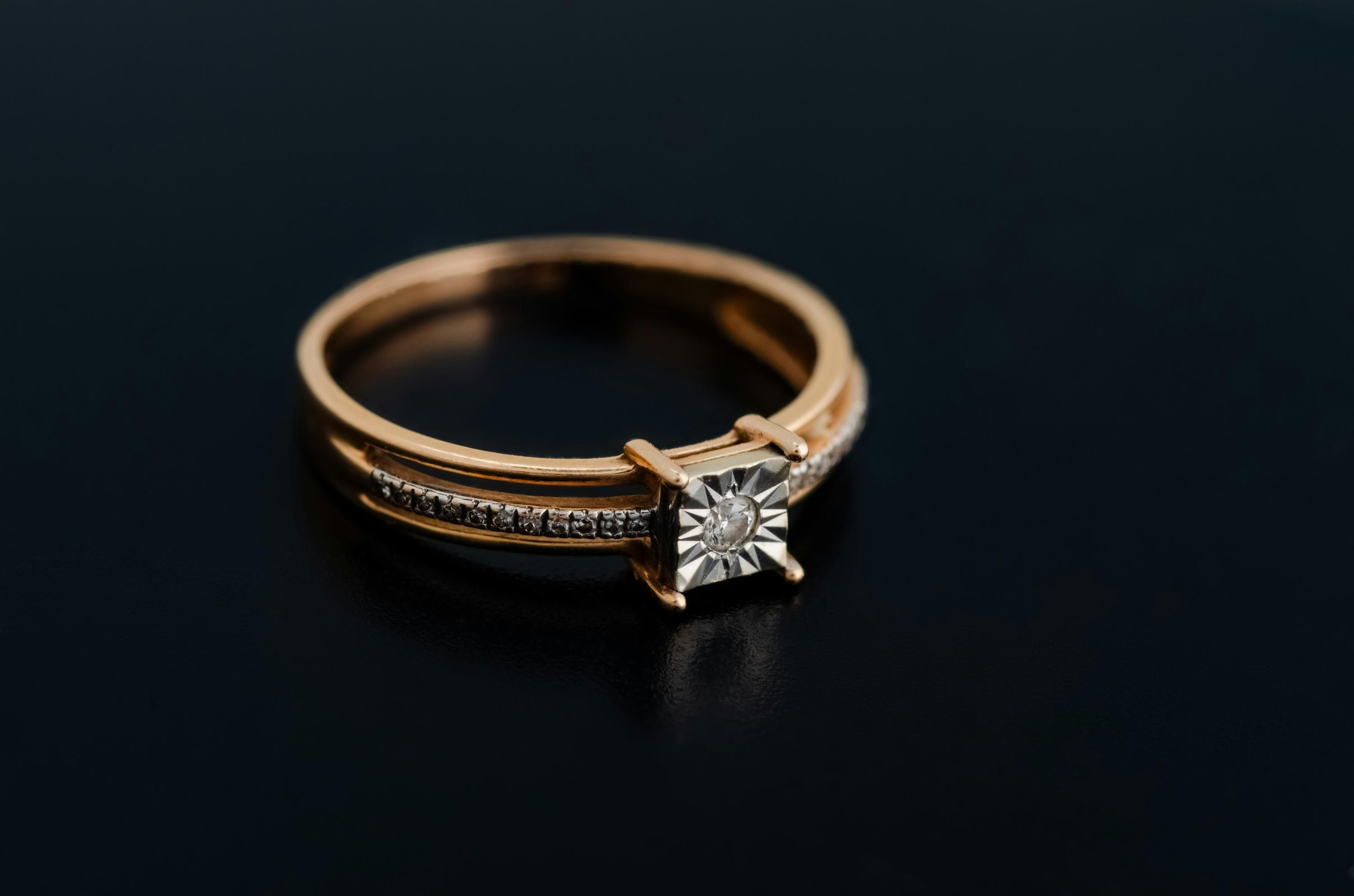 Какая цена за грамм золота в ломе 17 декабря 2025 года Какая цена за грамм золота в ломе 17 декабря 2025 года