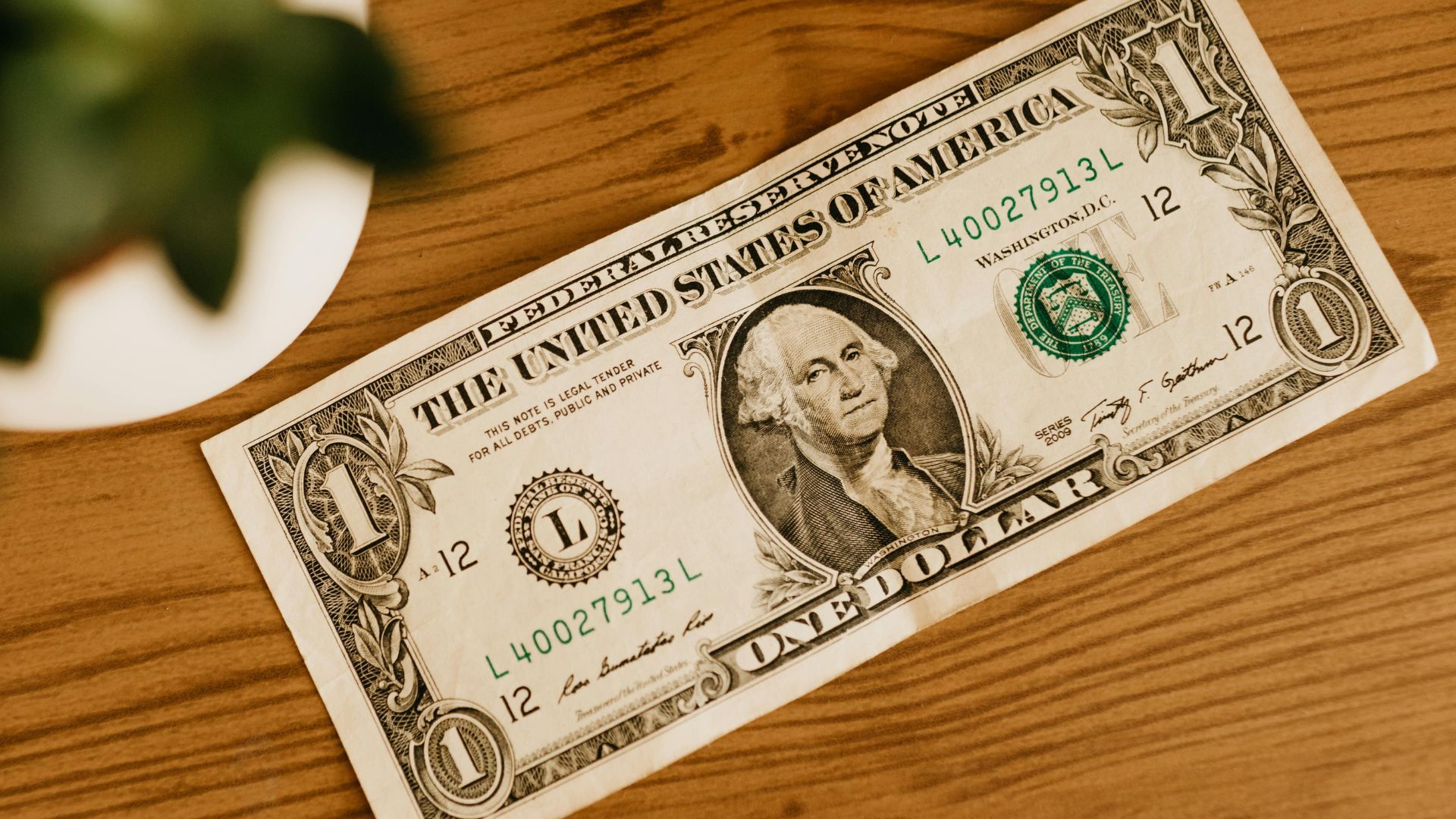 Каким будет курс доллара и евро 13 марта 2026 года