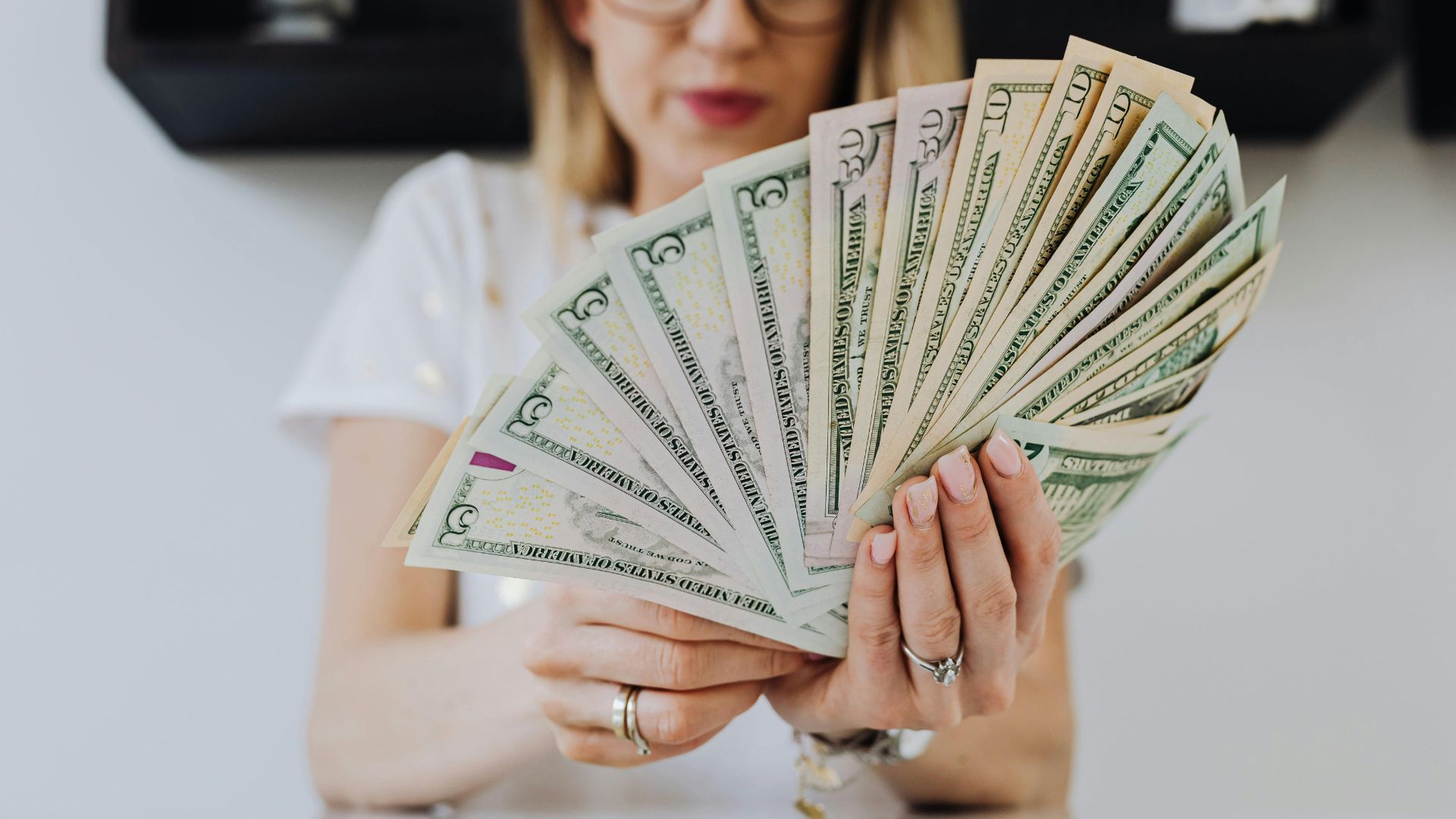 Який курс валют в Україні 17 березня 2026 року