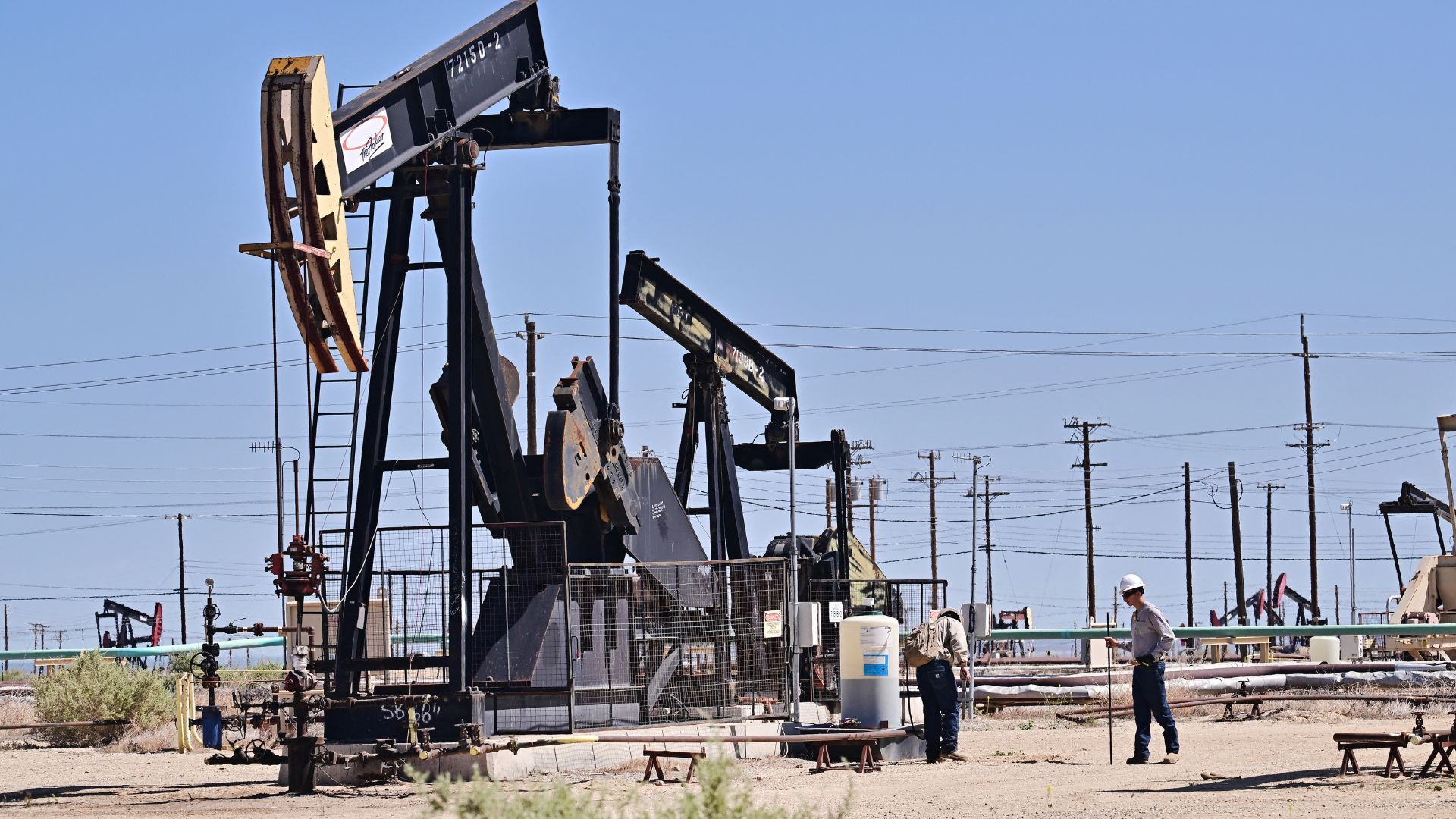 Ирак остановил добычу нефти на иностранных месторождениях