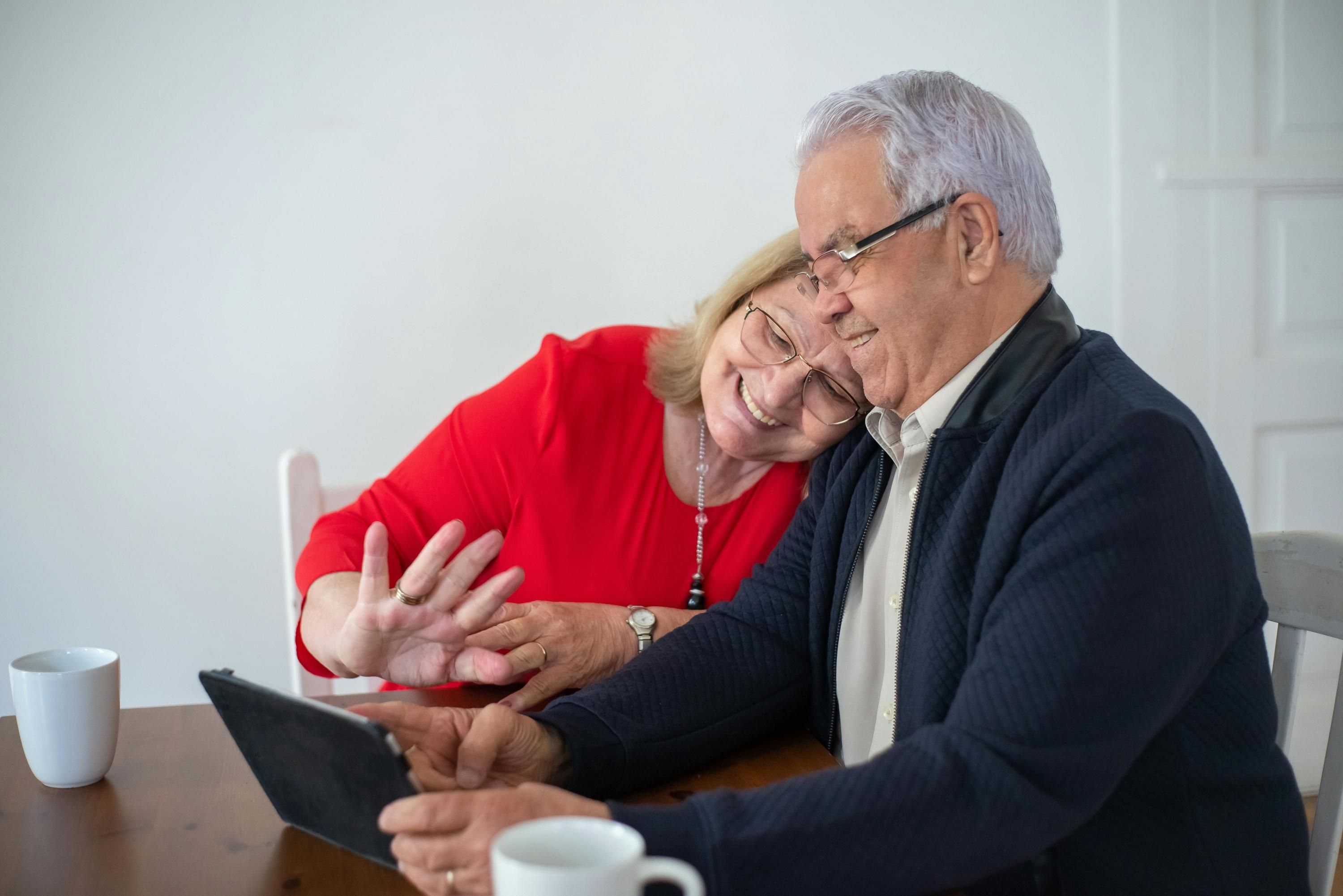 Часть пенсионеров будет получать на 1 200 гривен больше Часть пенсионеров будет получать на 1 200 гривен больше