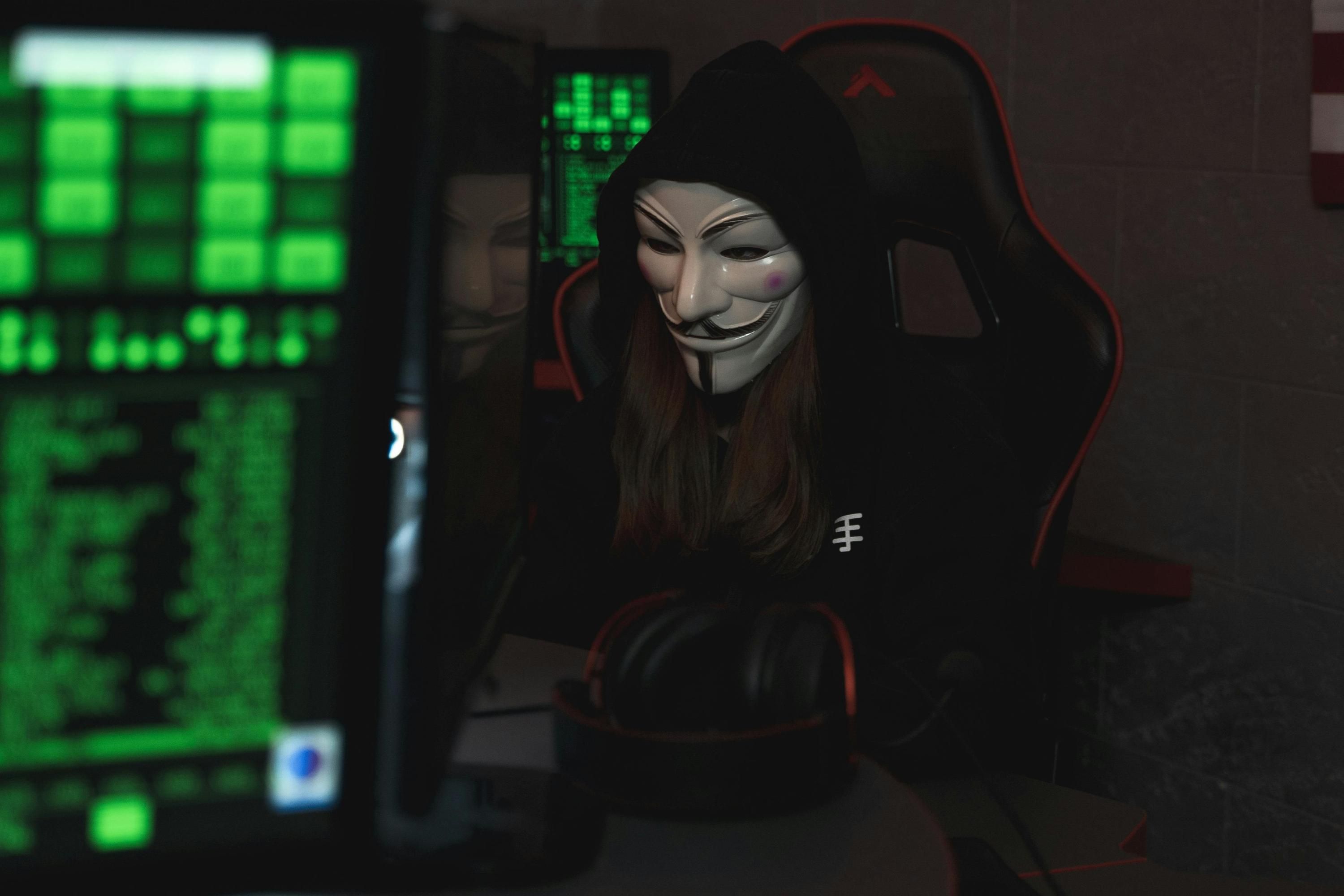 Кто украл деньги с криптобиржи Grinex