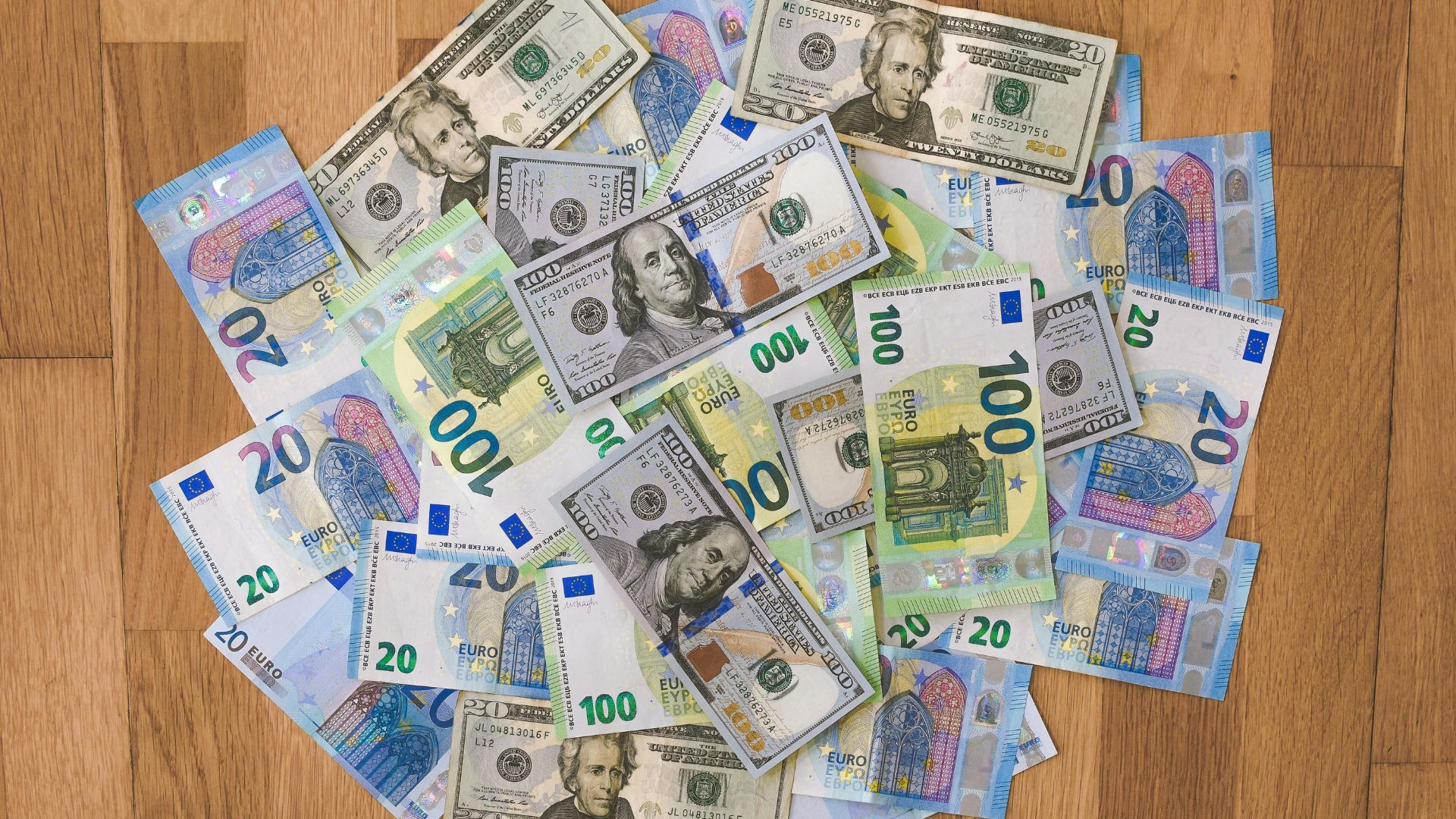 Який курс валют в Україні 23 квітня 2026 року